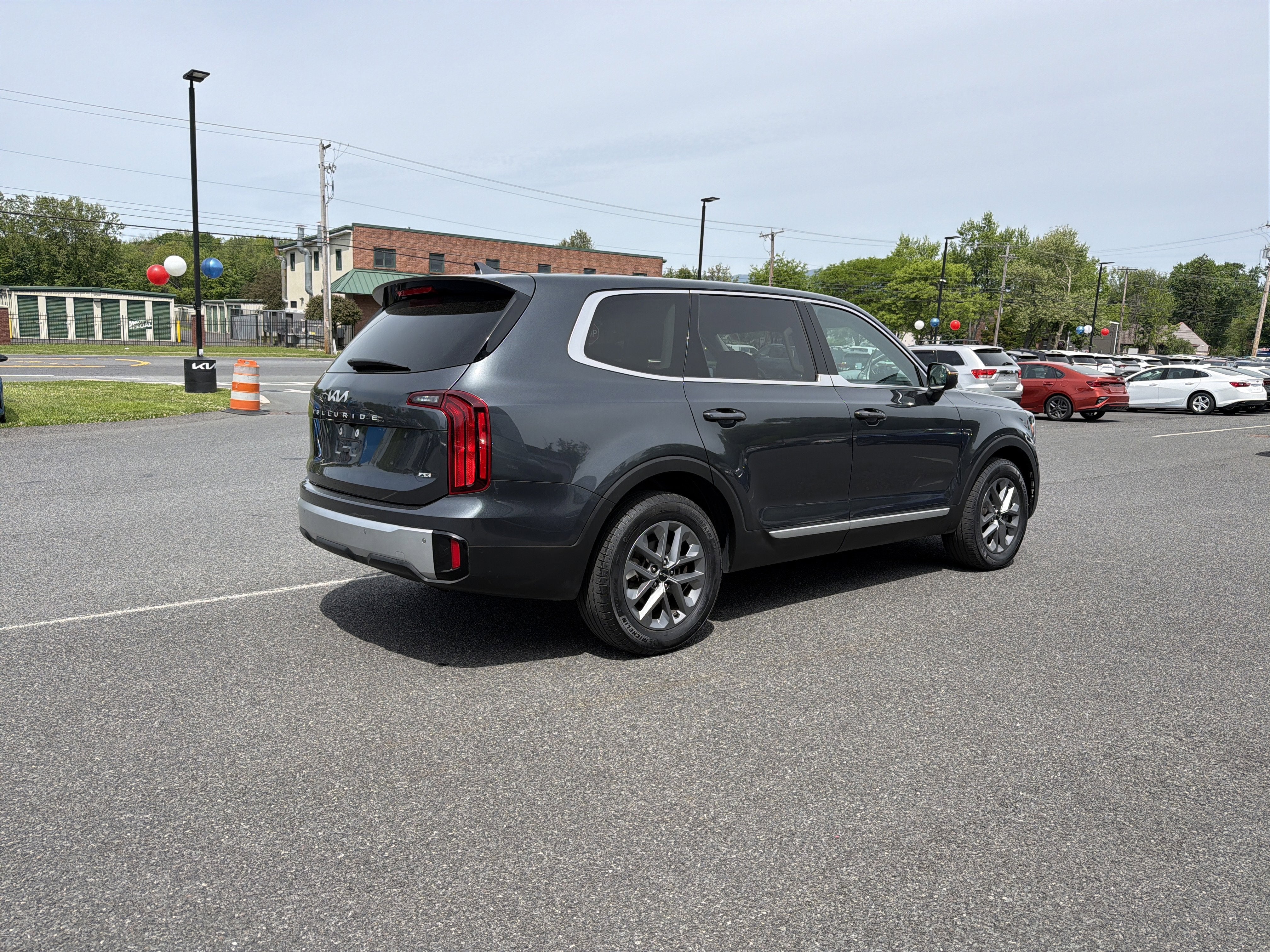 2023 Kia Telluride LX