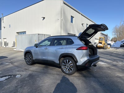 2024 Toyota Corolla Cross XLE