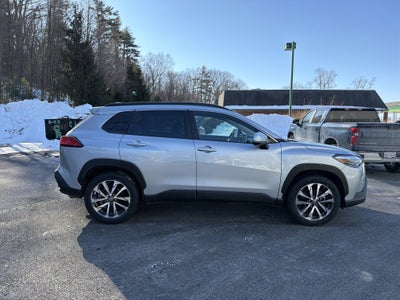 2024 Toyota Corolla Cross XLE