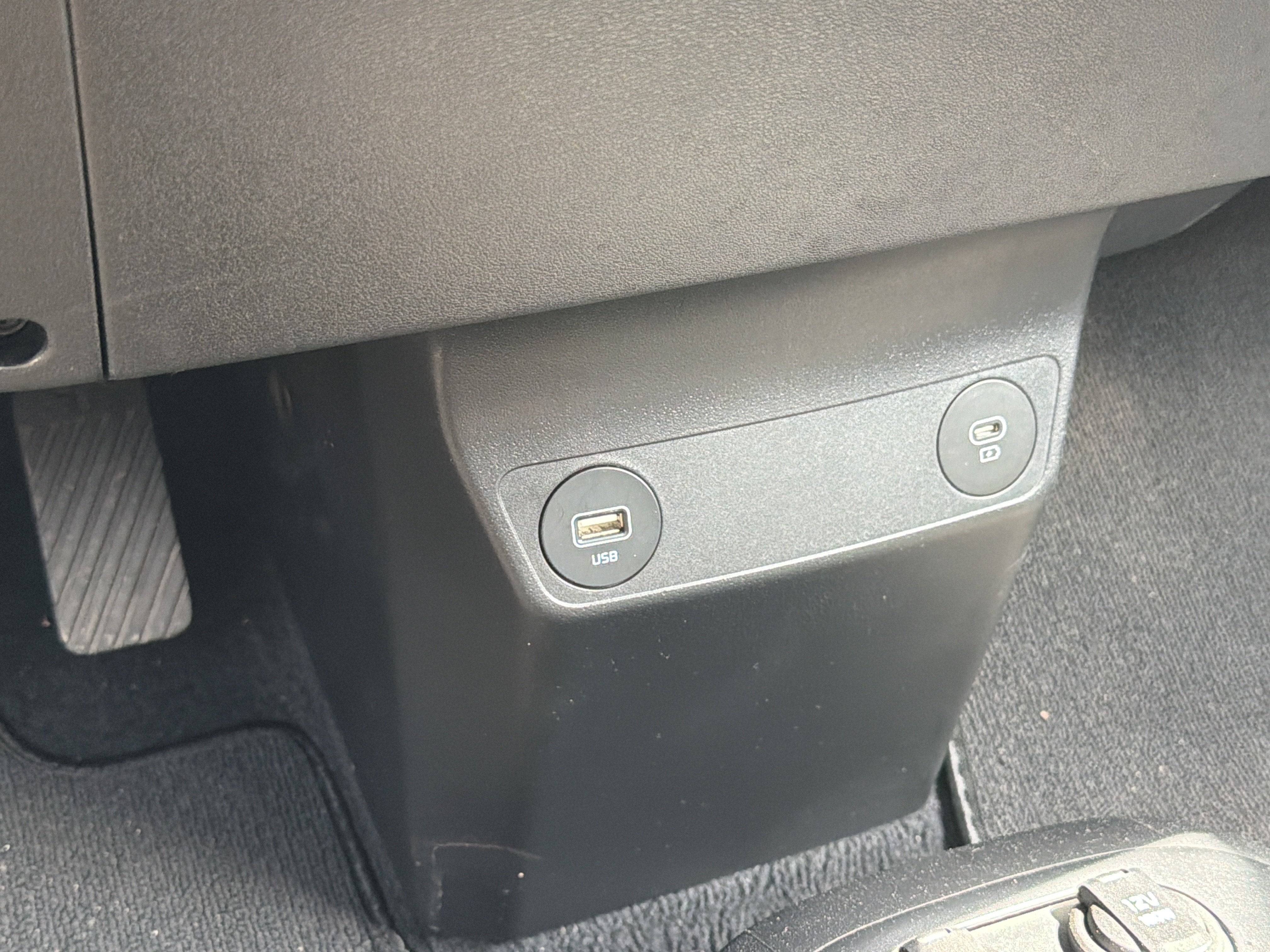 2024 Kia EV6 Wind