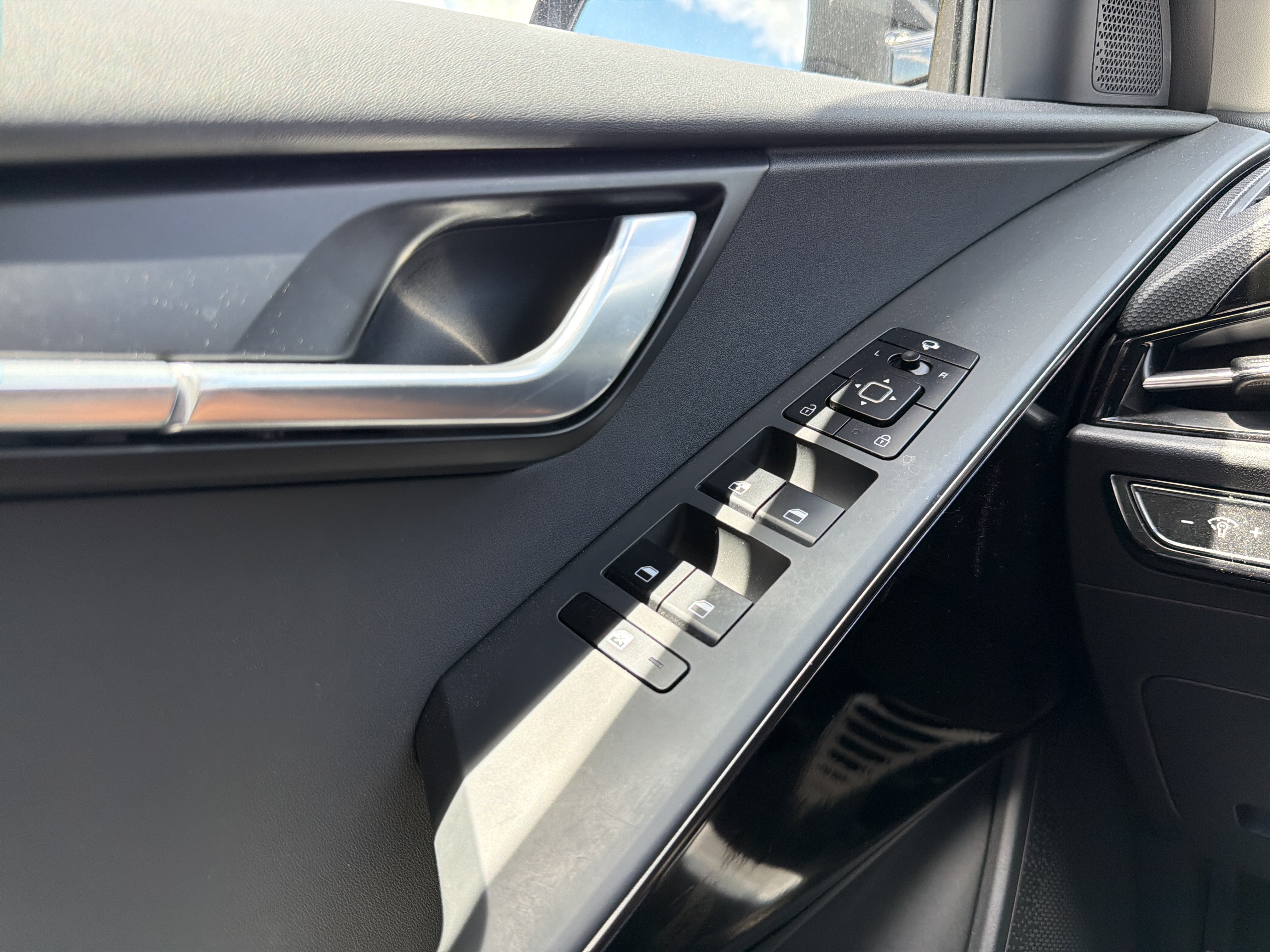 2023 Kia Niro EX Touring