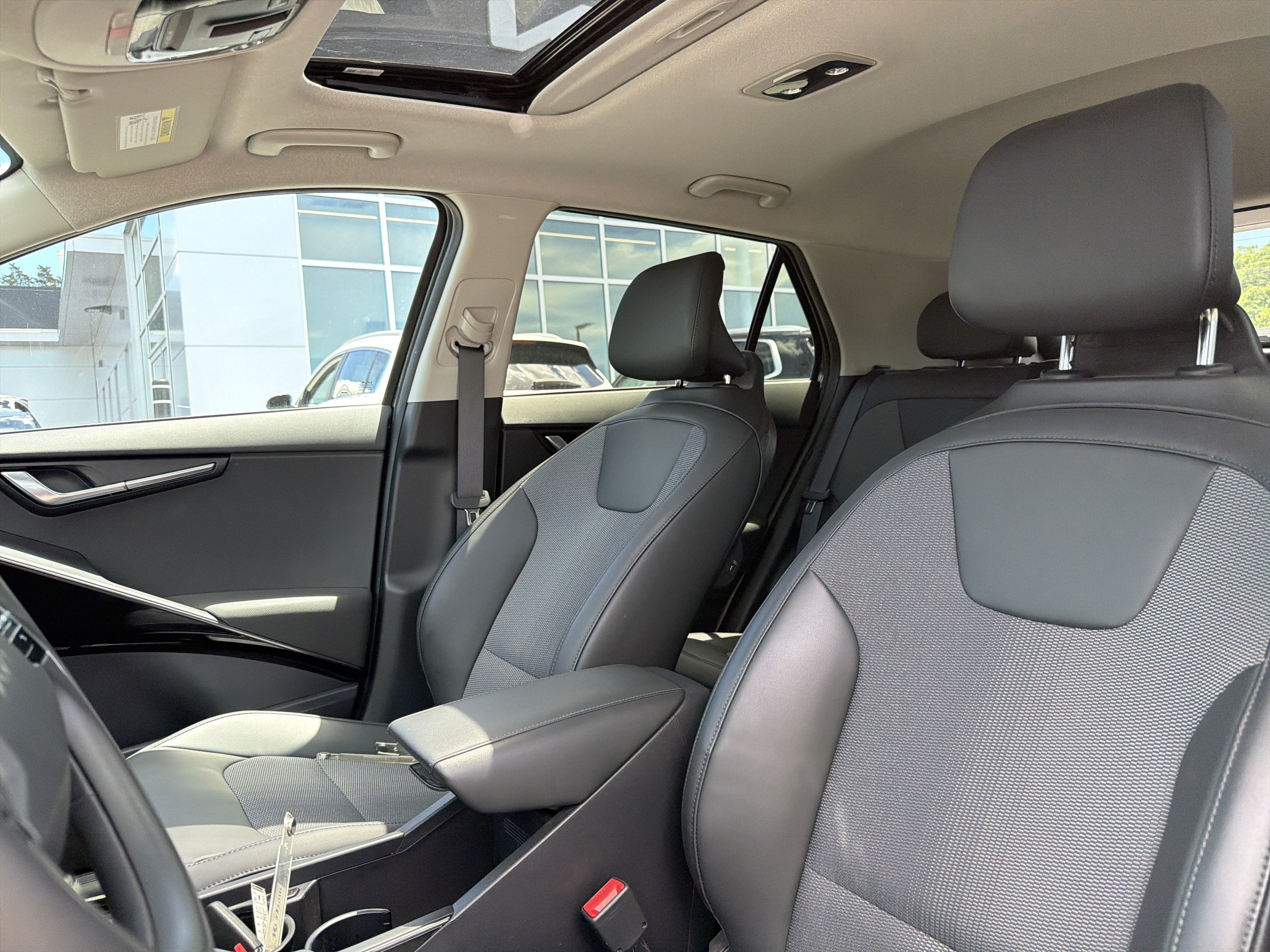 2023 Kia Niro EX Touring