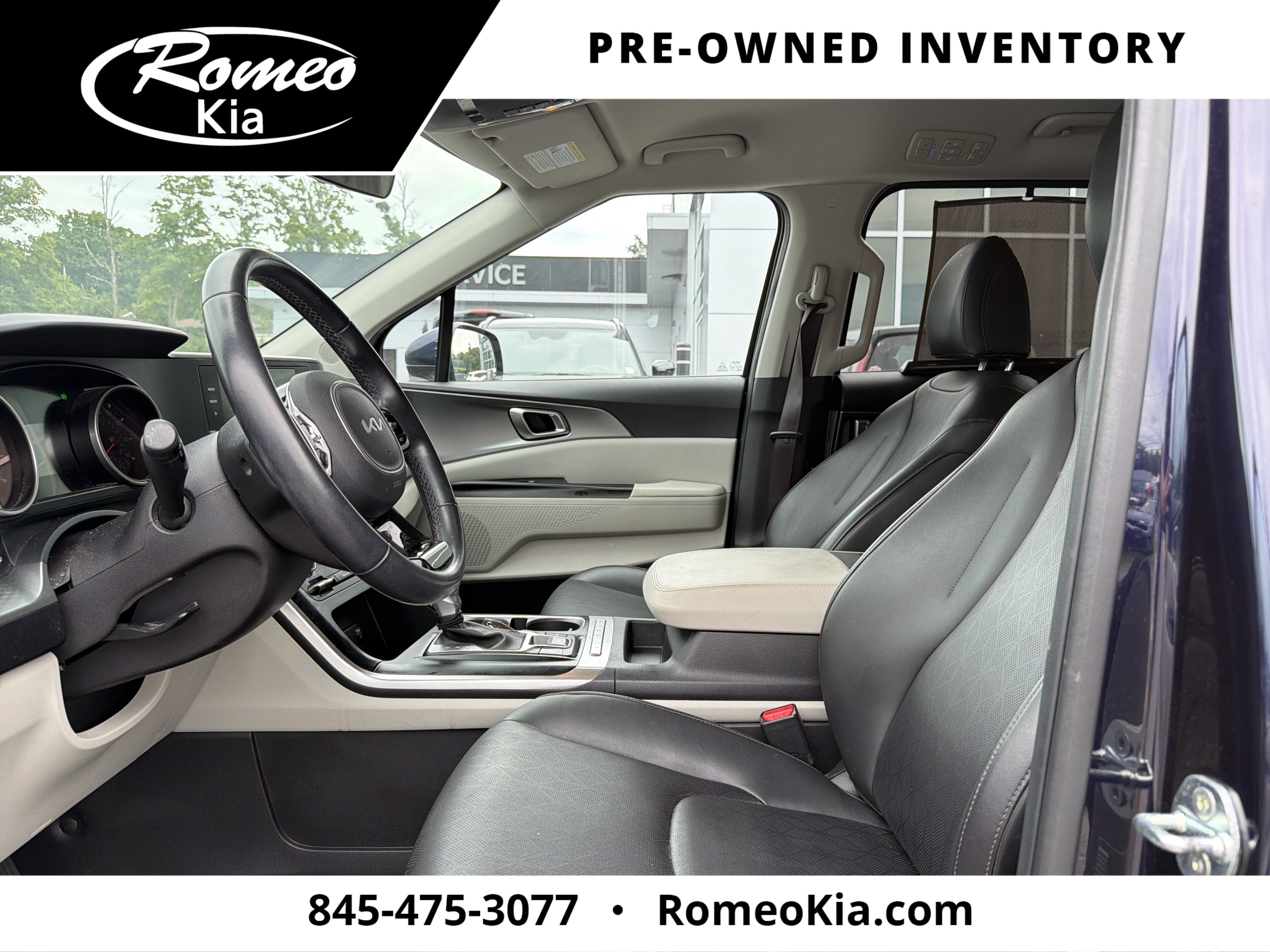 2023 Kia Carnival LX