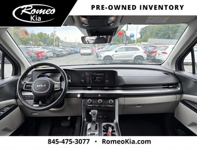 2023 Kia Carnival LX