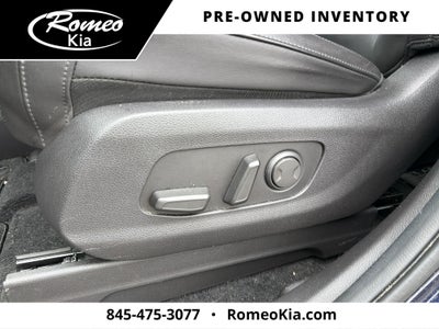 2023 Kia Carnival LX