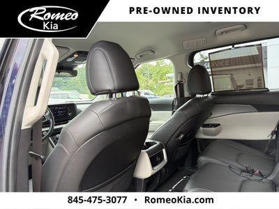 2023 Kia Carnival LX