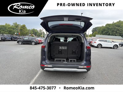 2023 Kia Carnival LX