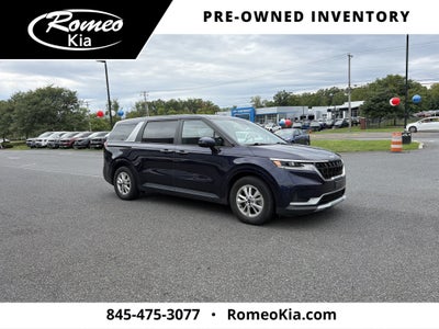 2023 Kia Carnival LX