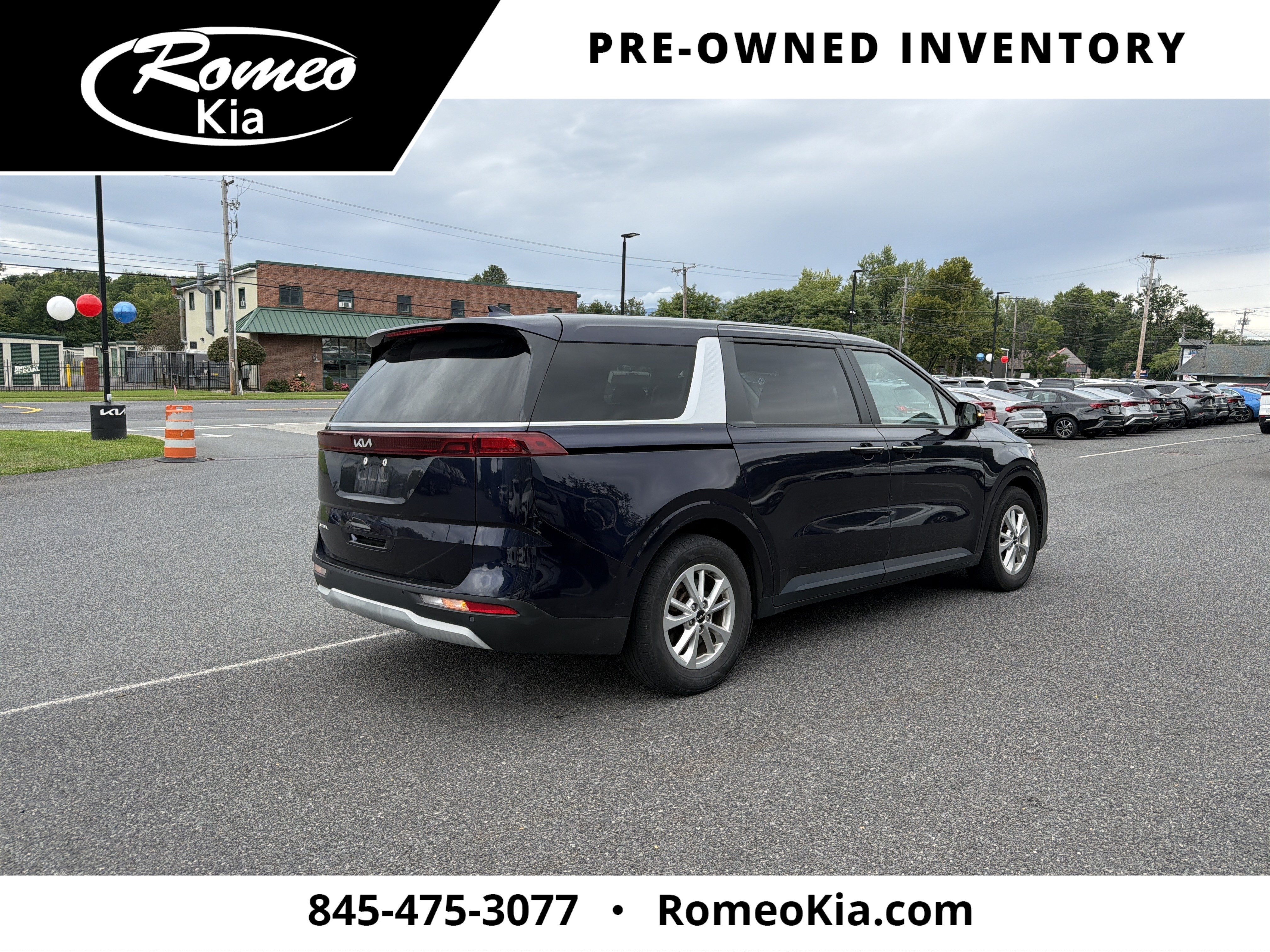2023 Kia Carnival LX