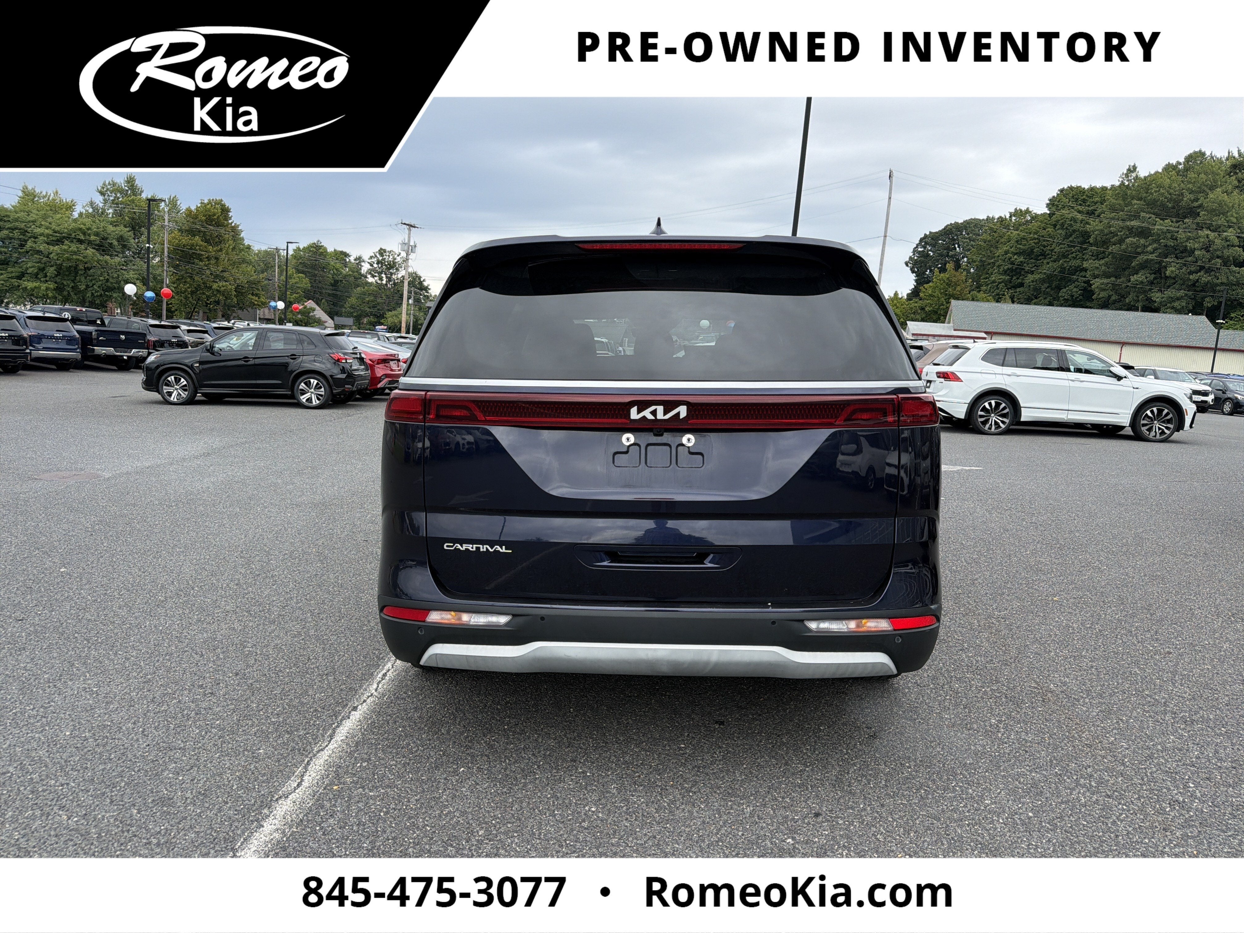 2023 Kia Carnival LX