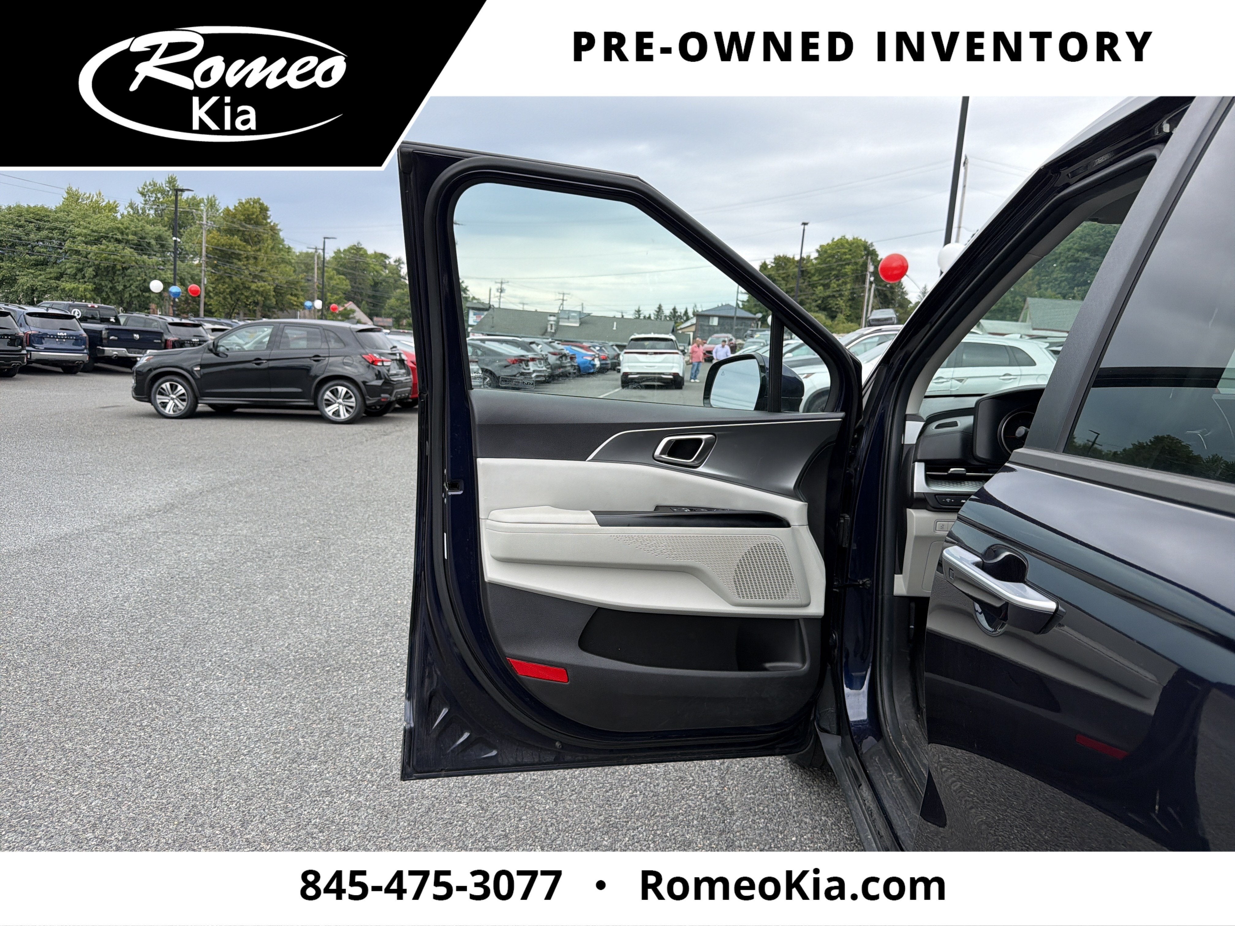 2023 Kia Carnival LX