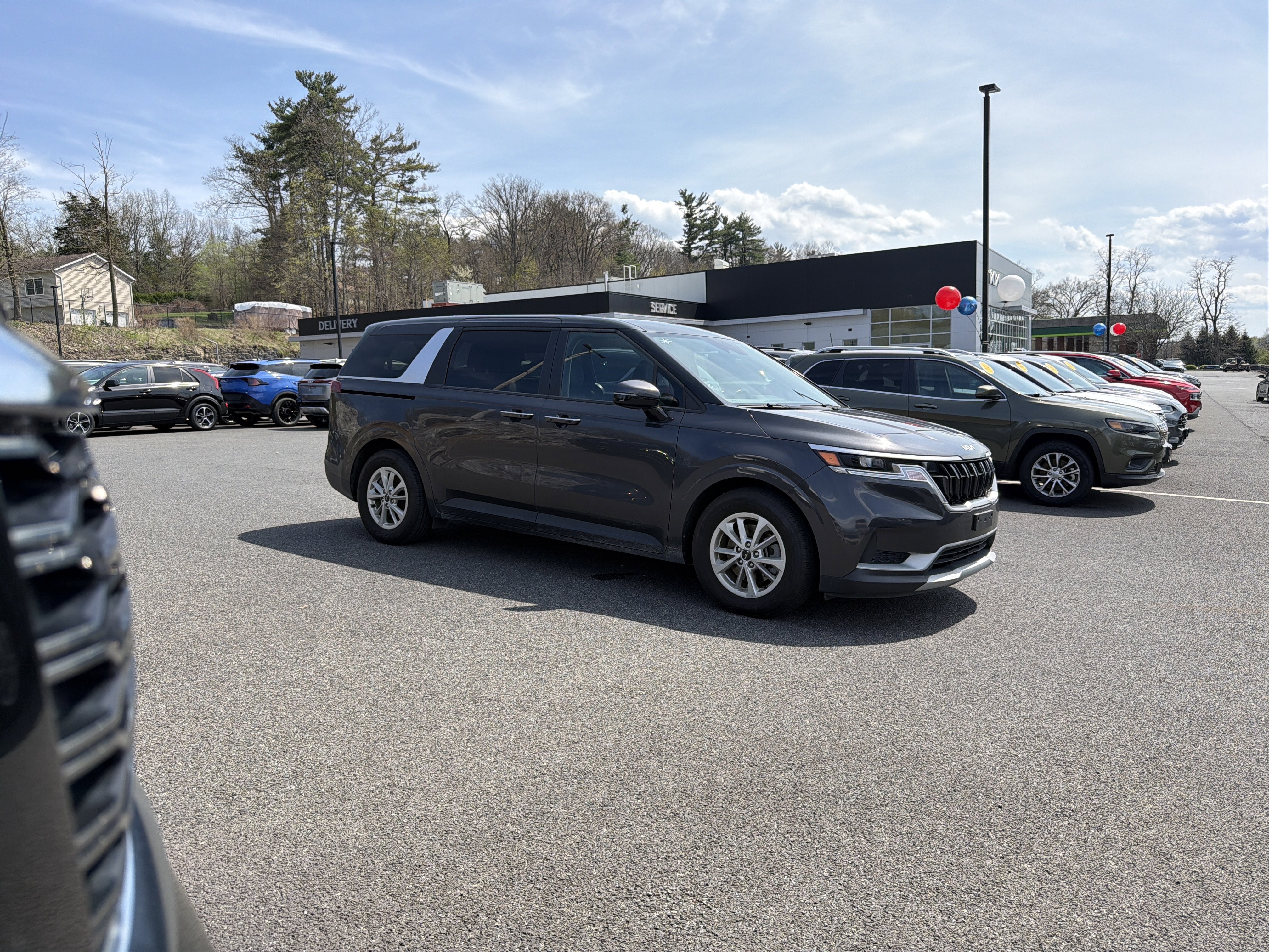 2024 Kia Carnival LX