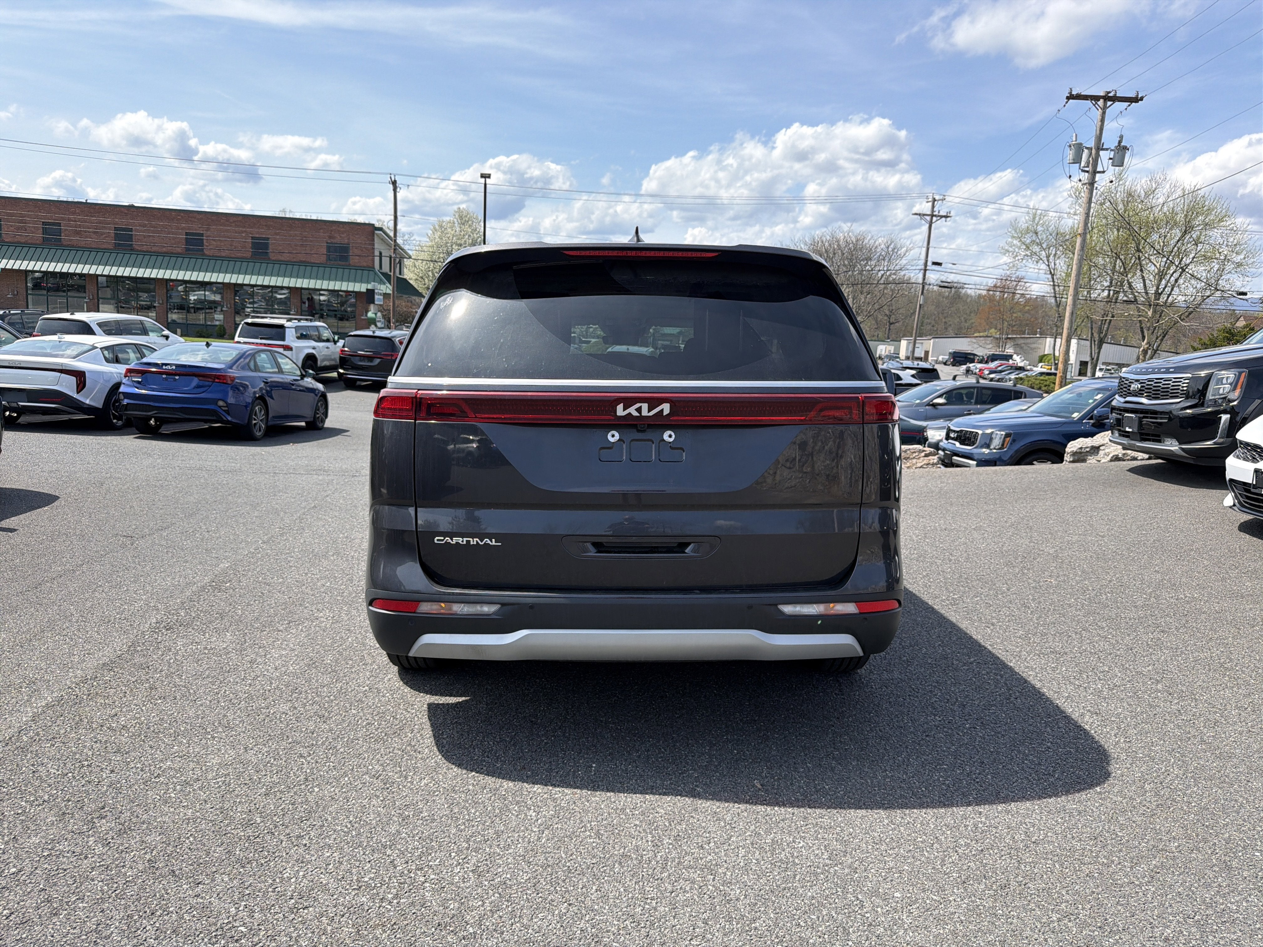 2024 Kia Carnival LX