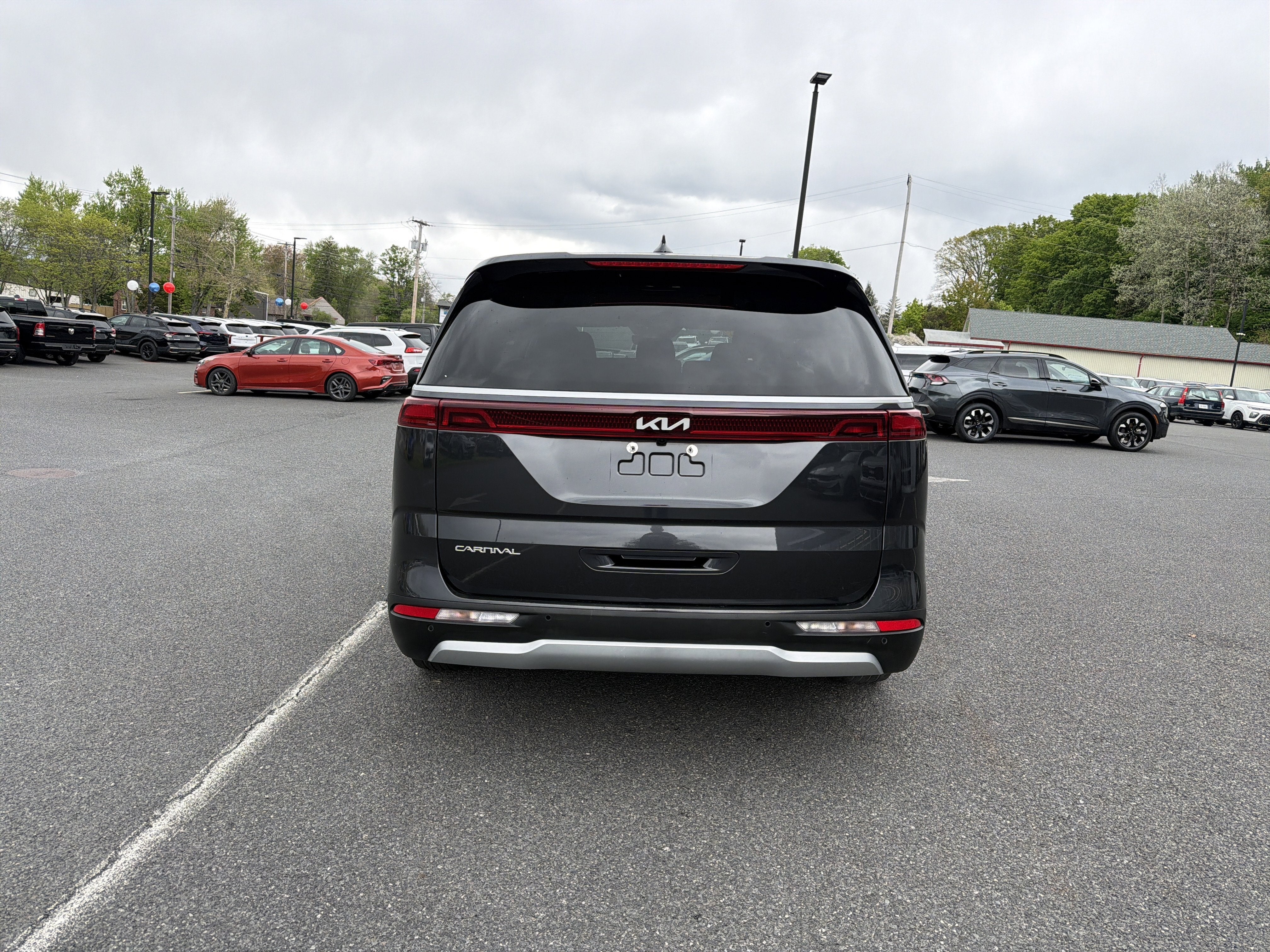 2024 Kia Carnival LX