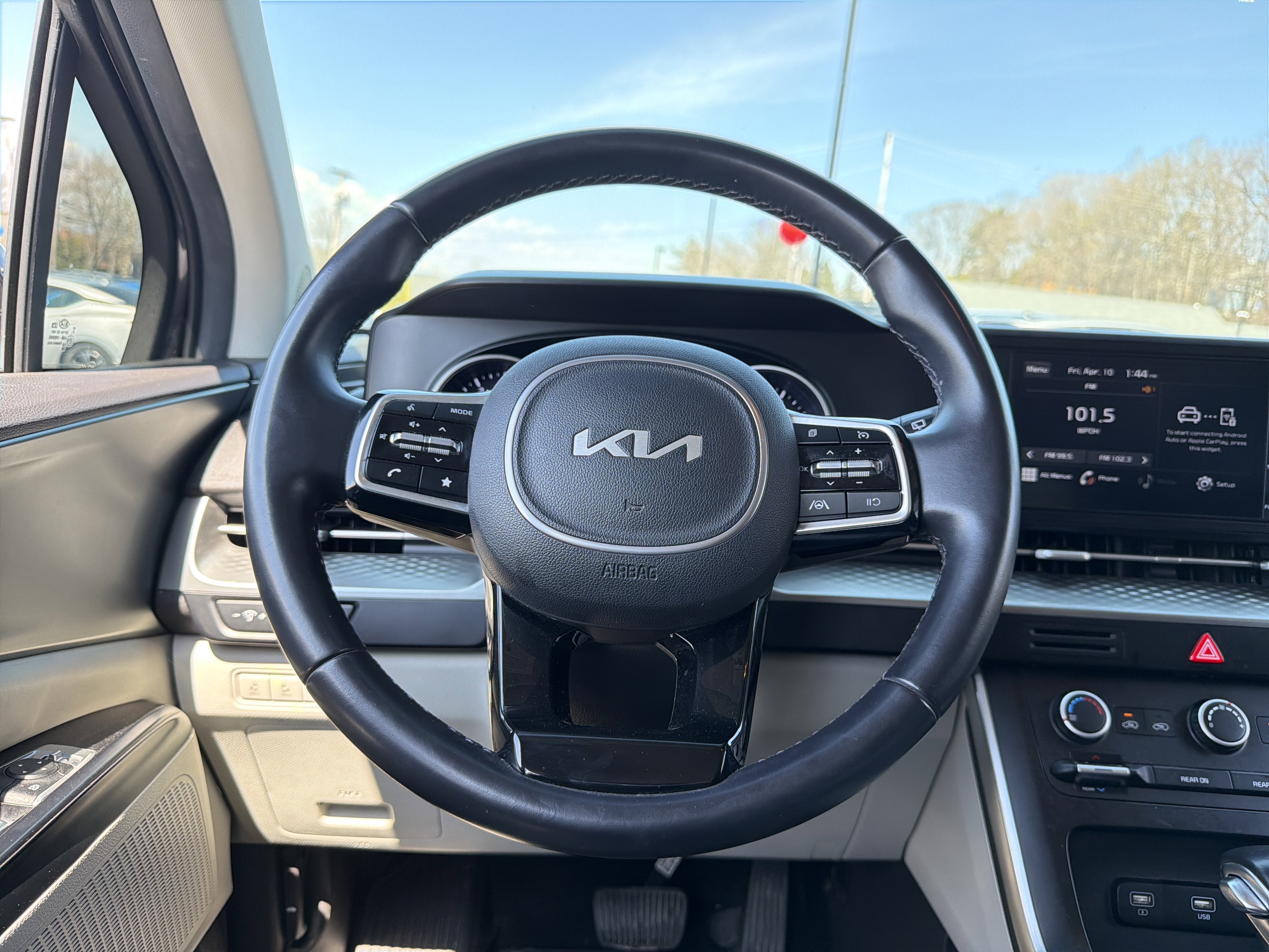 2022 Kia Carnival LXS