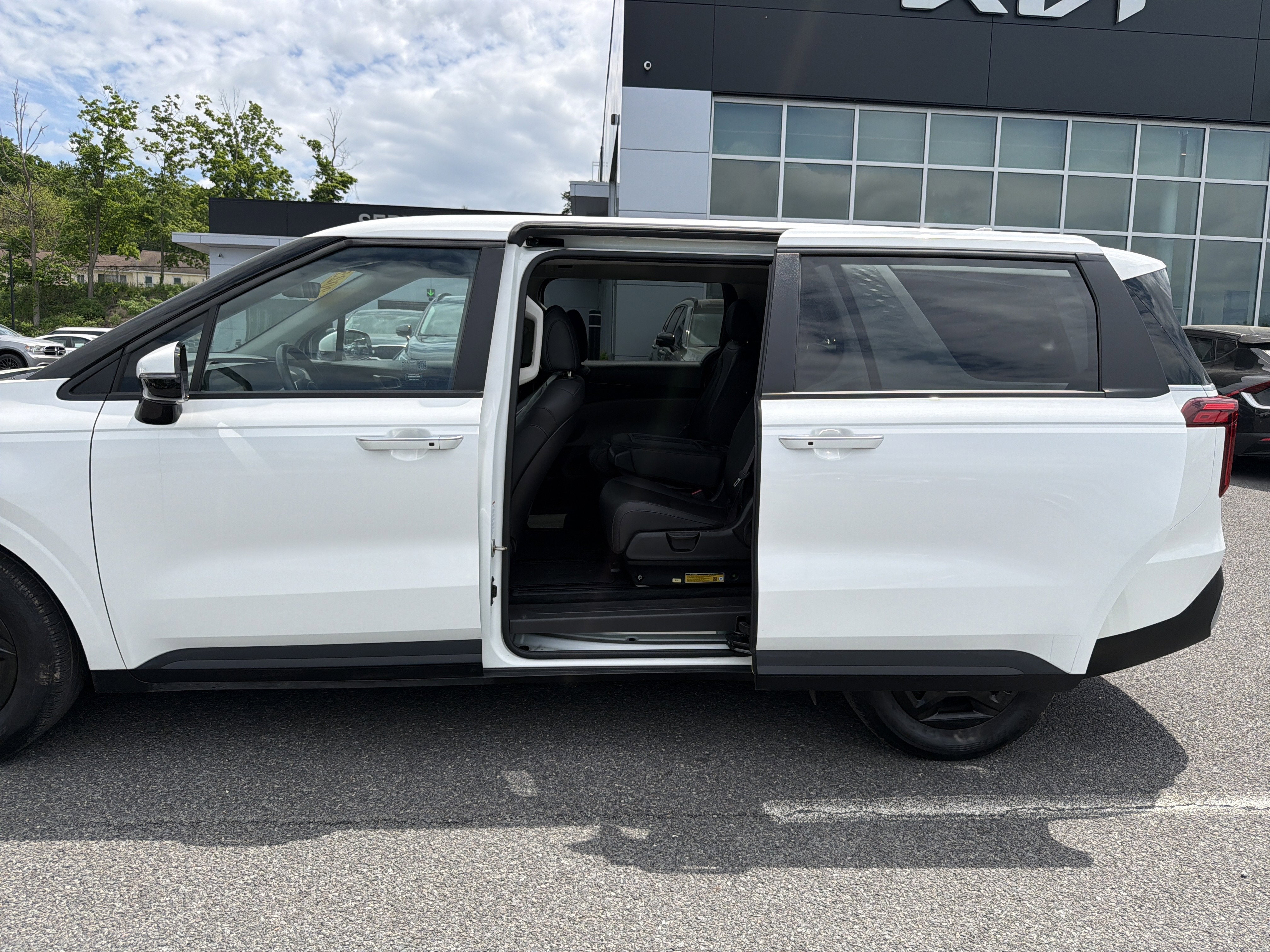 2025 Kia Carnival LXS