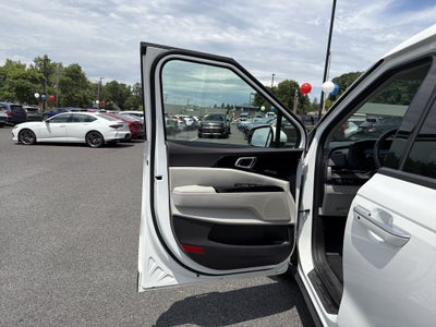 2024 Kia Carnival SX