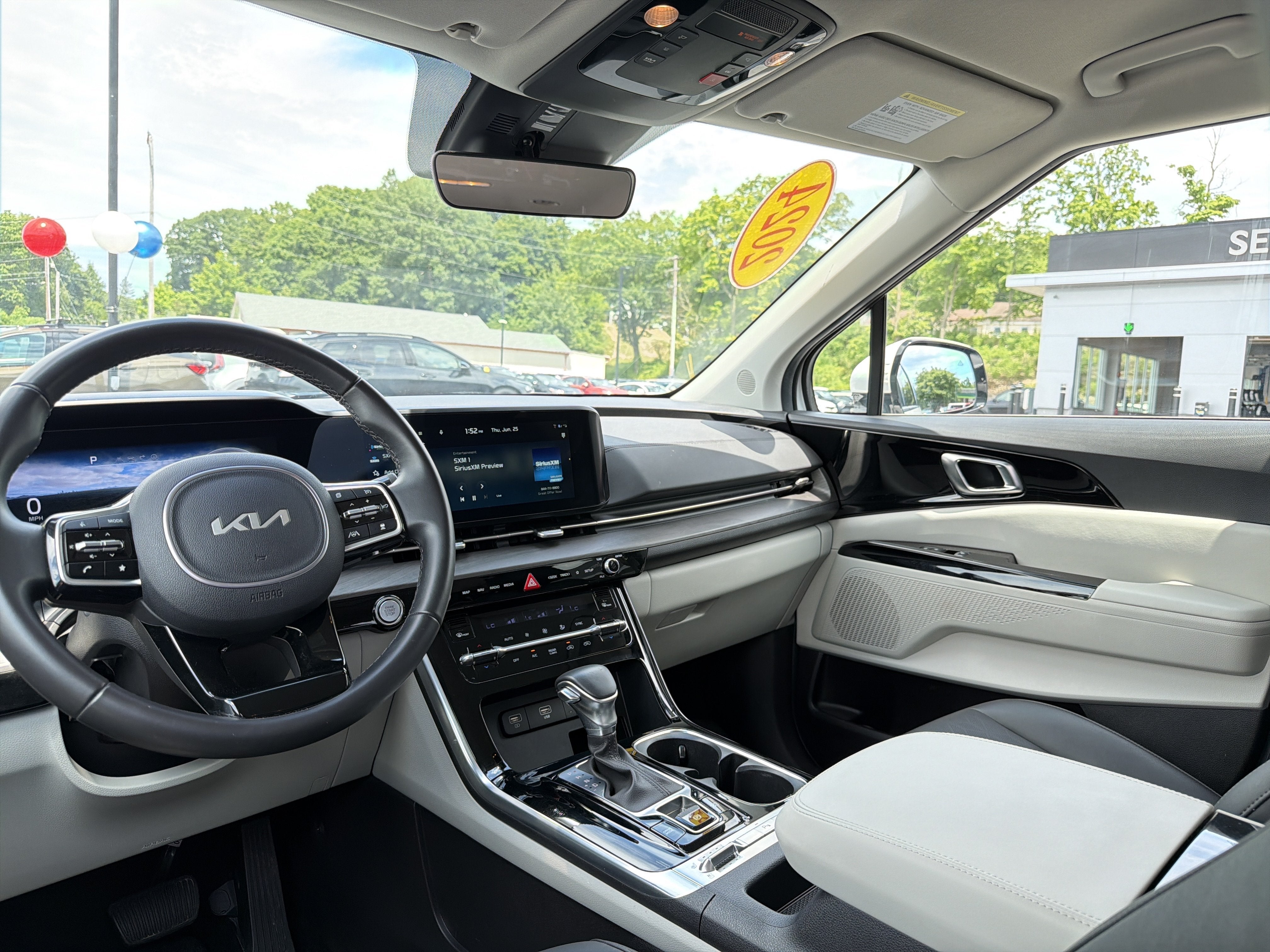 2024 Kia Carnival SX