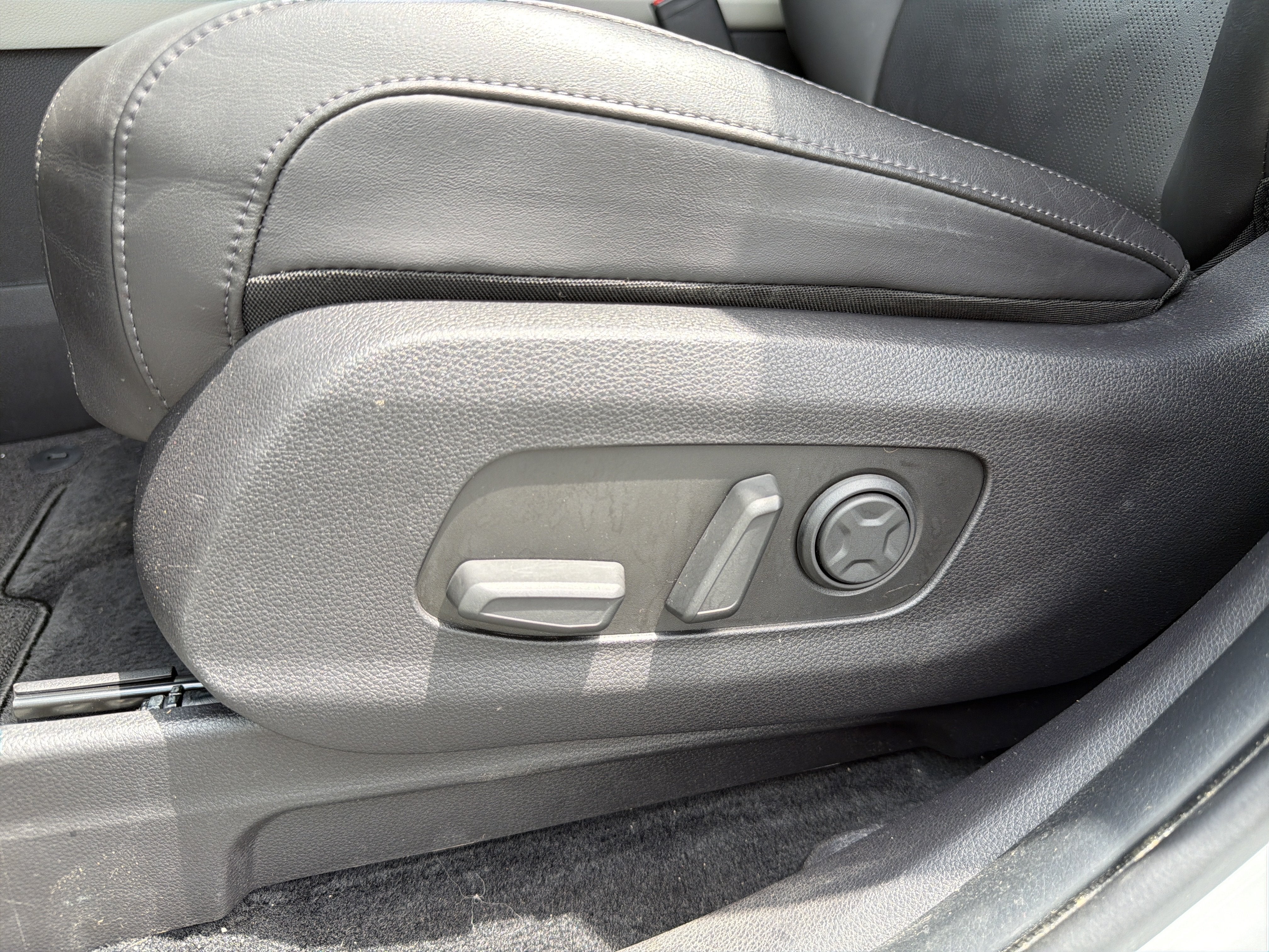 2024 Kia Carnival SX
