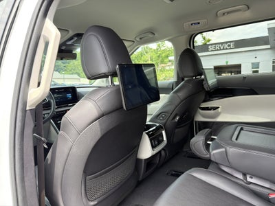 2024 Kia Carnival SX