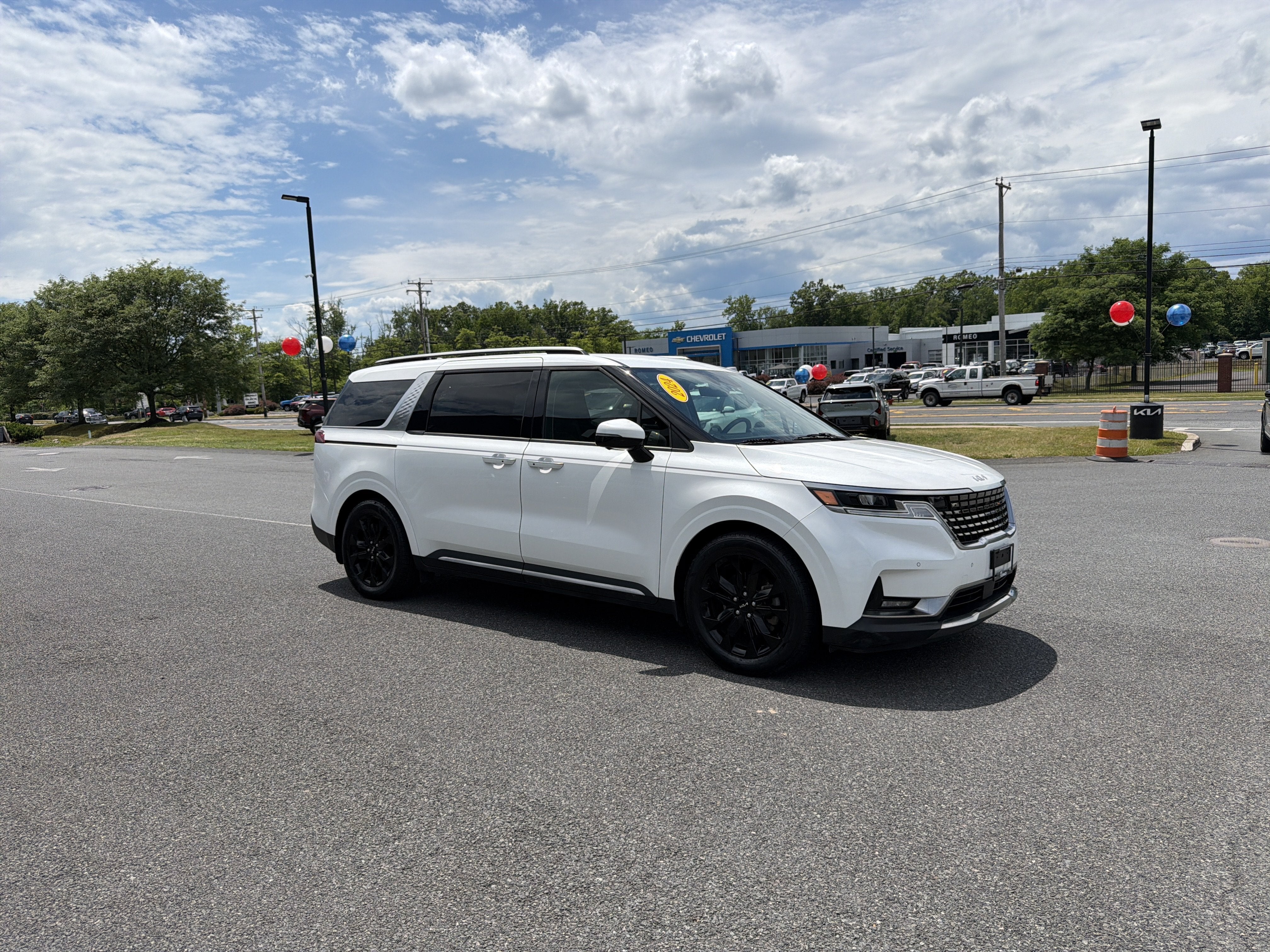 2024 Kia Carnival SX