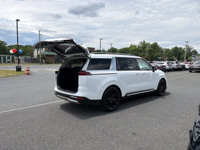 2024 Kia Carnival SX