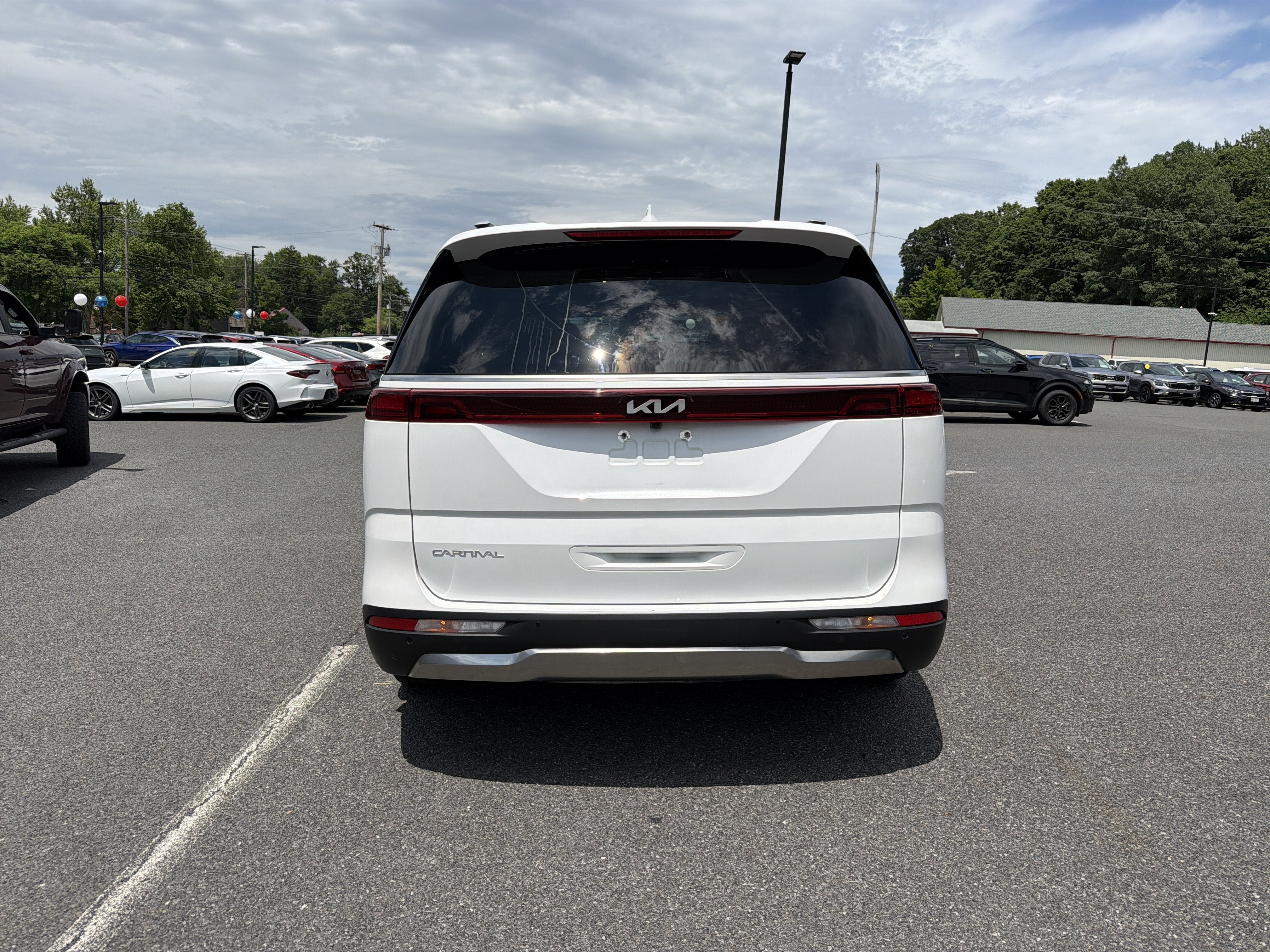 2024 Kia Carnival SX