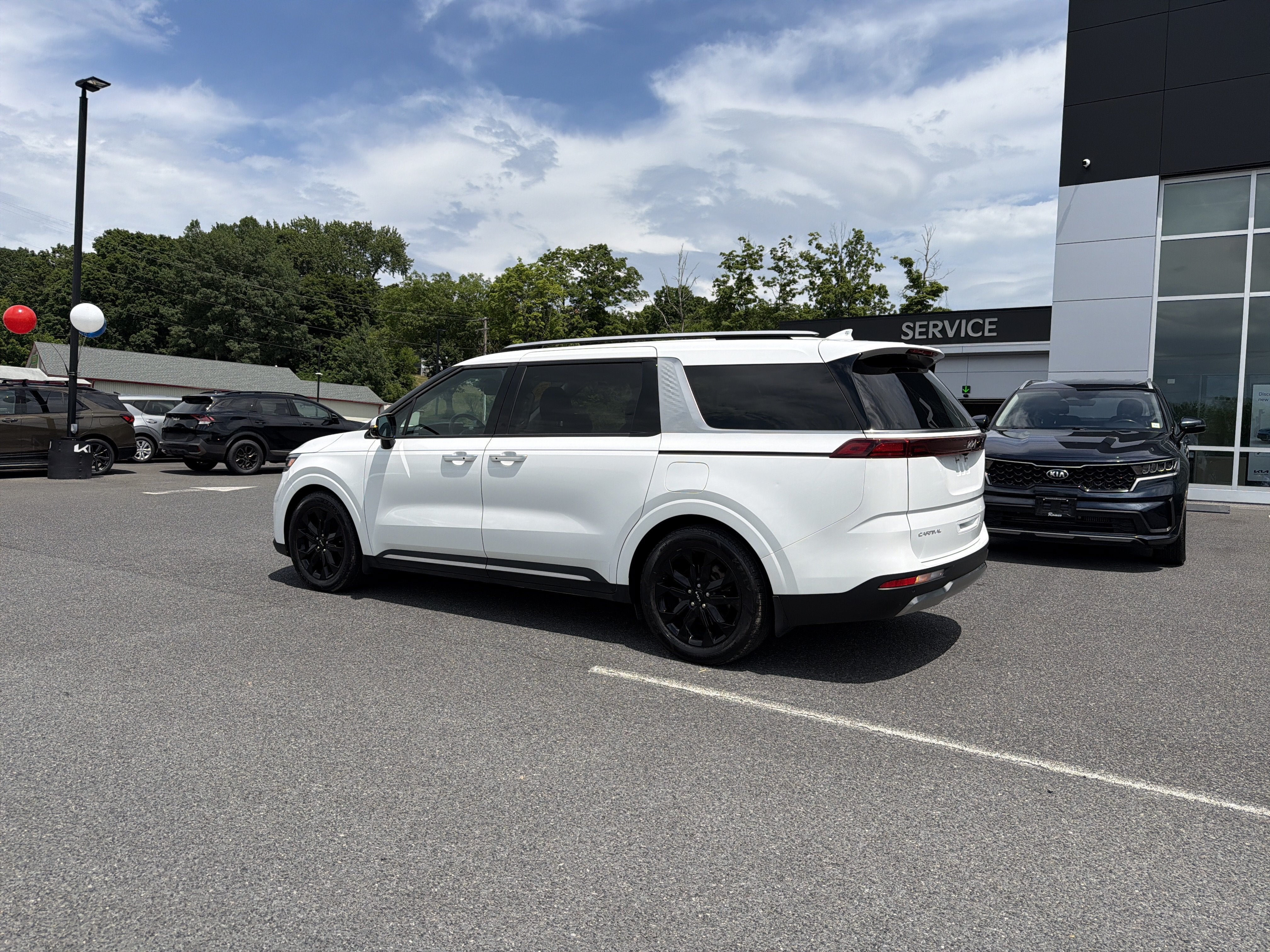2024 Kia Carnival SX