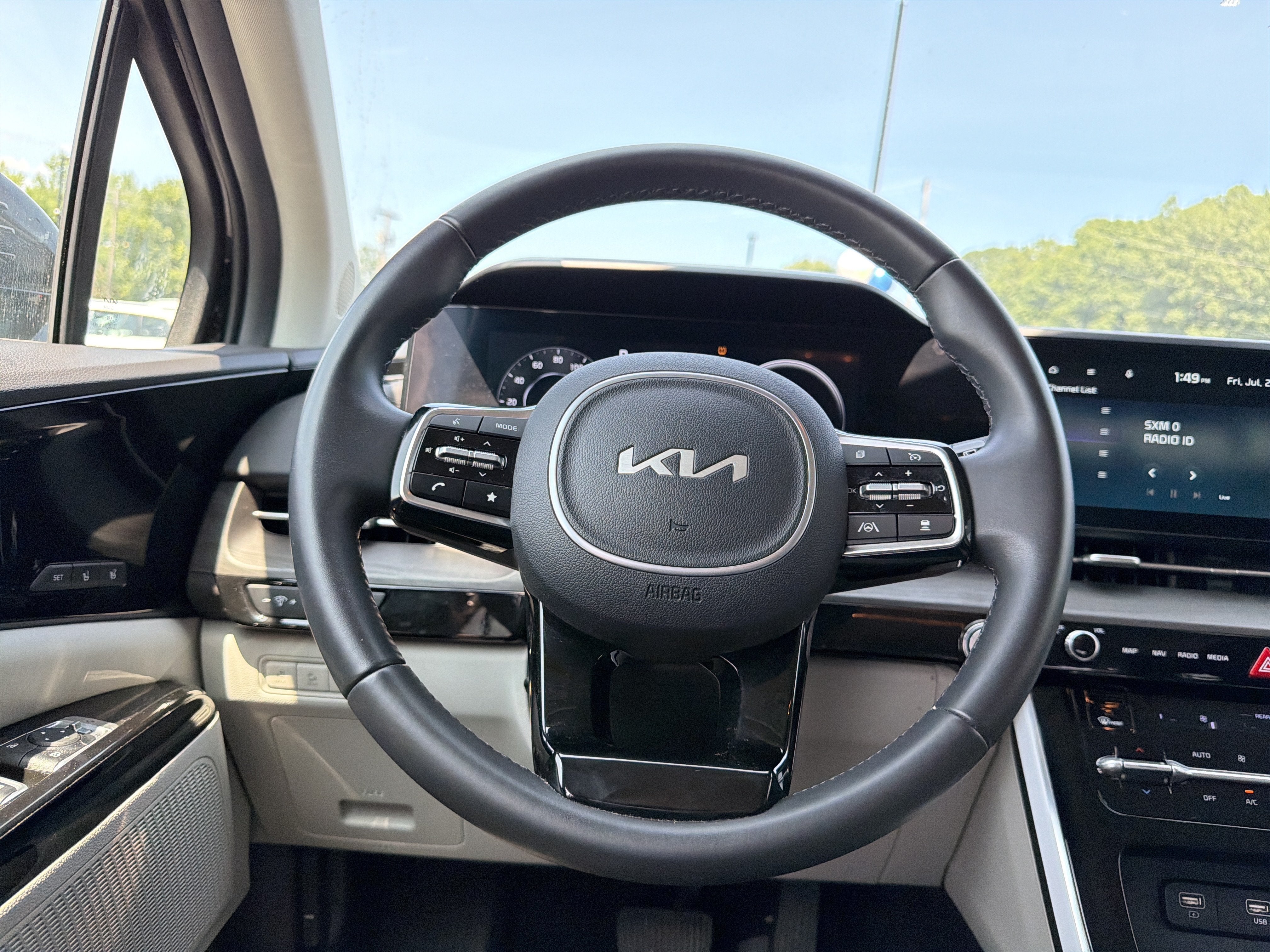 2024 Kia Carnival SX