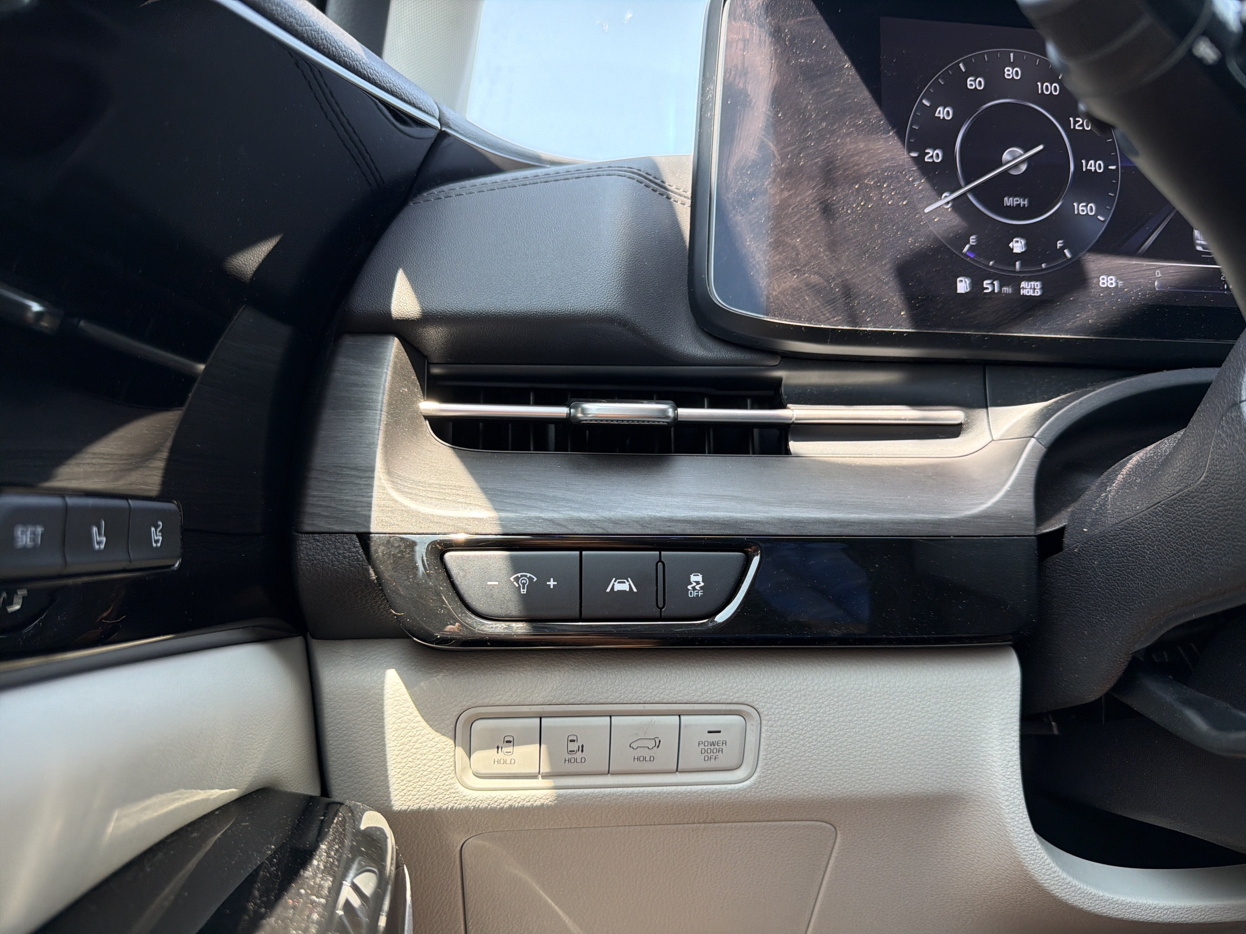 2024 Kia Carnival SX