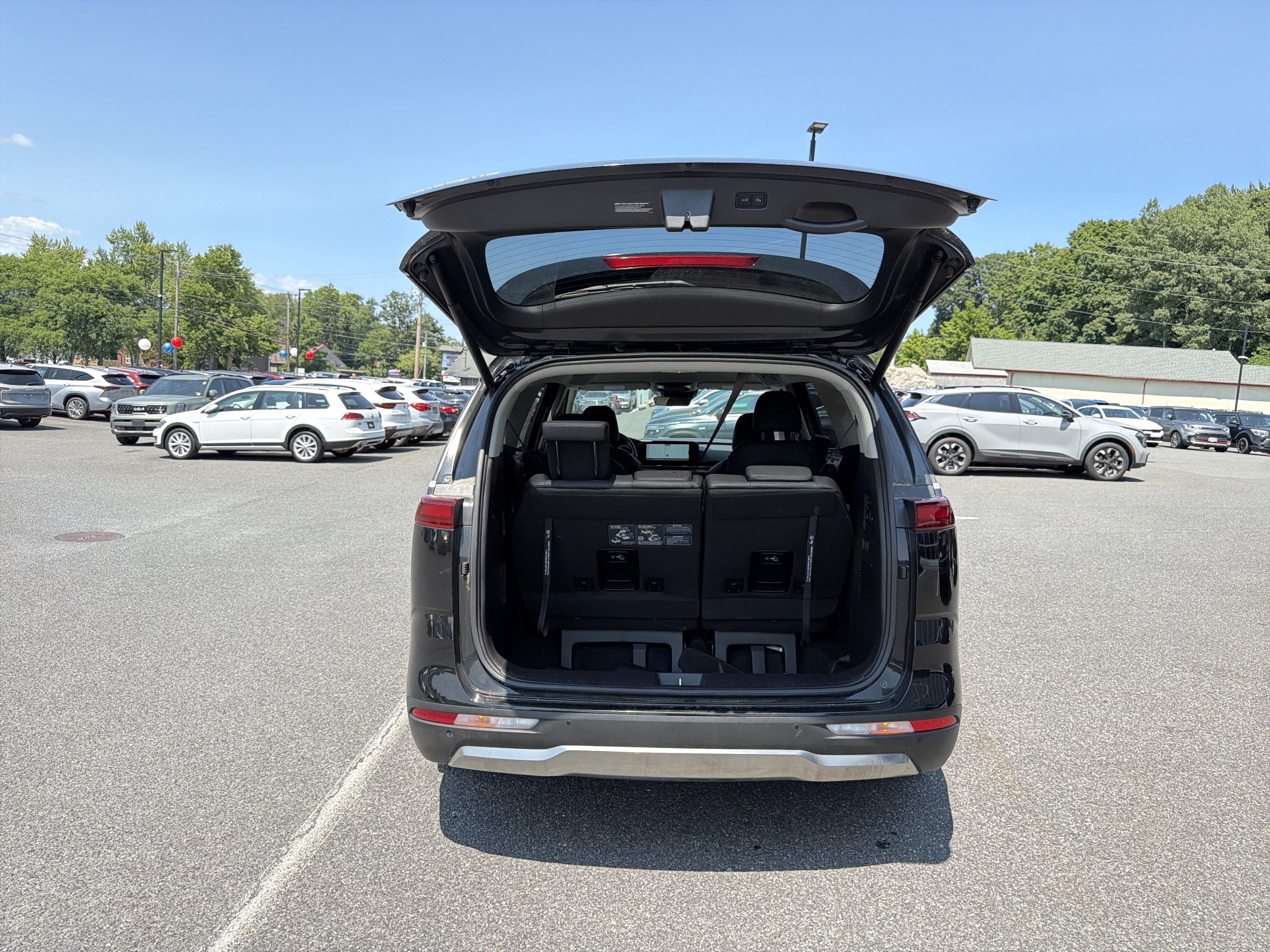 2024 Kia Carnival SX