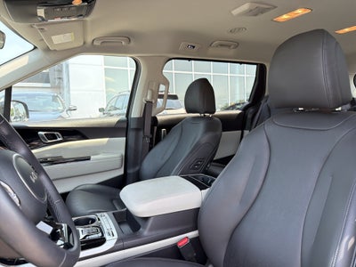 2024 Kia Carnival SX