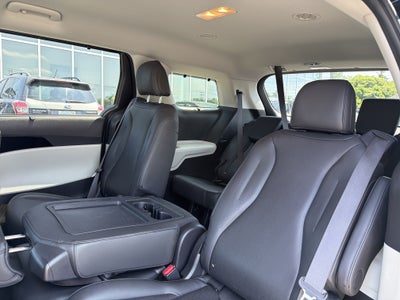 2024 Kia Carnival SX