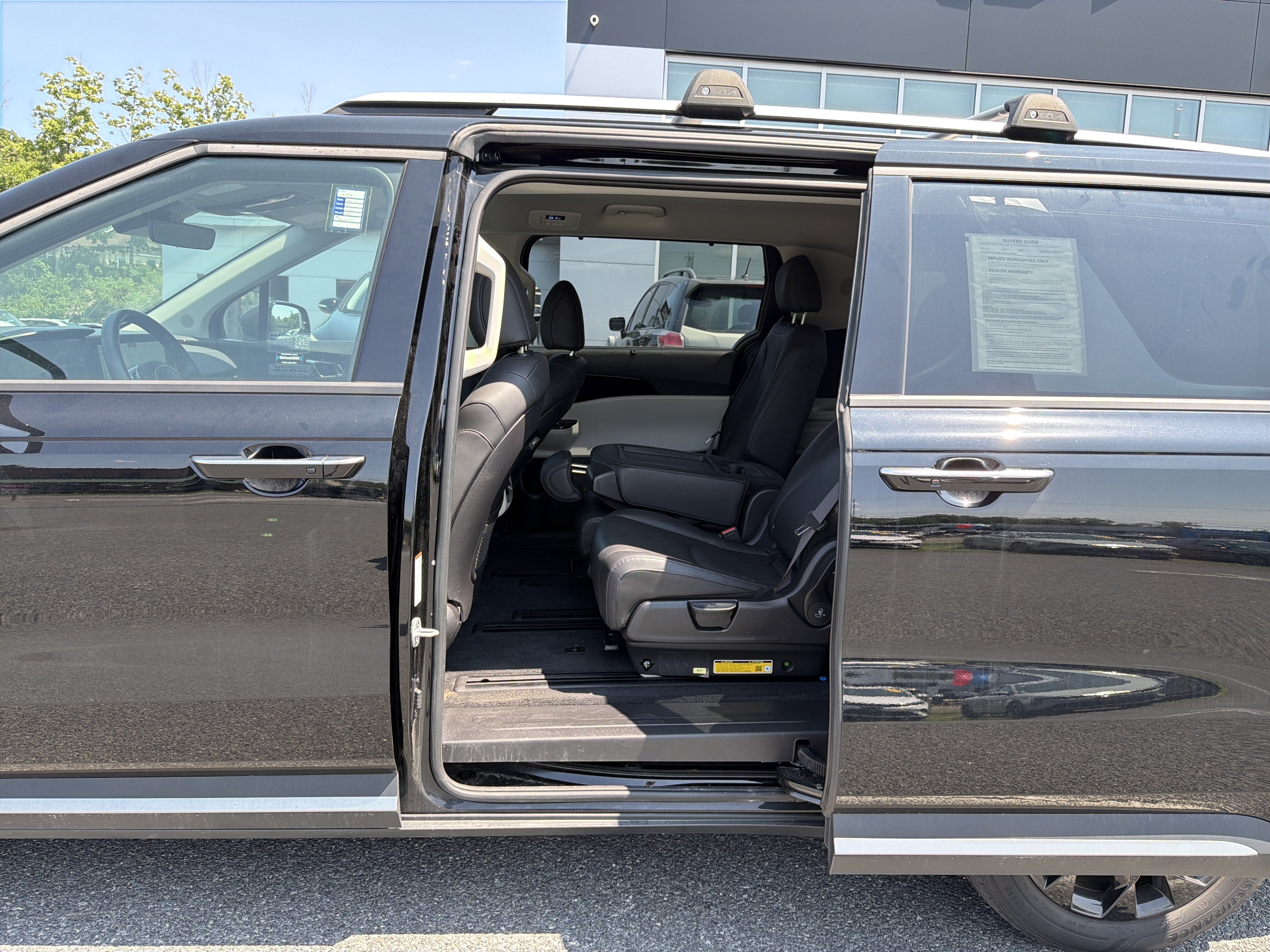 2024 Kia Carnival SX