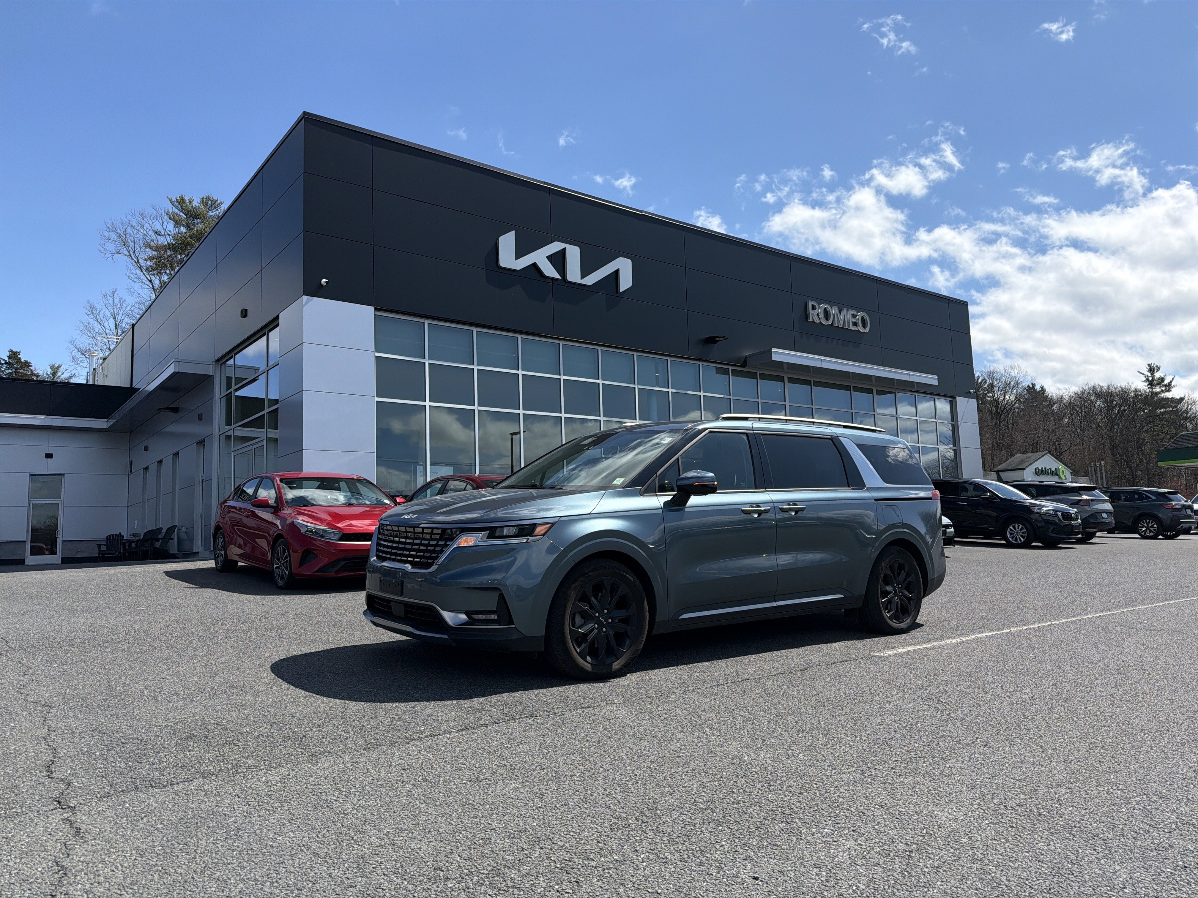 2024 Kia Carnival SX
