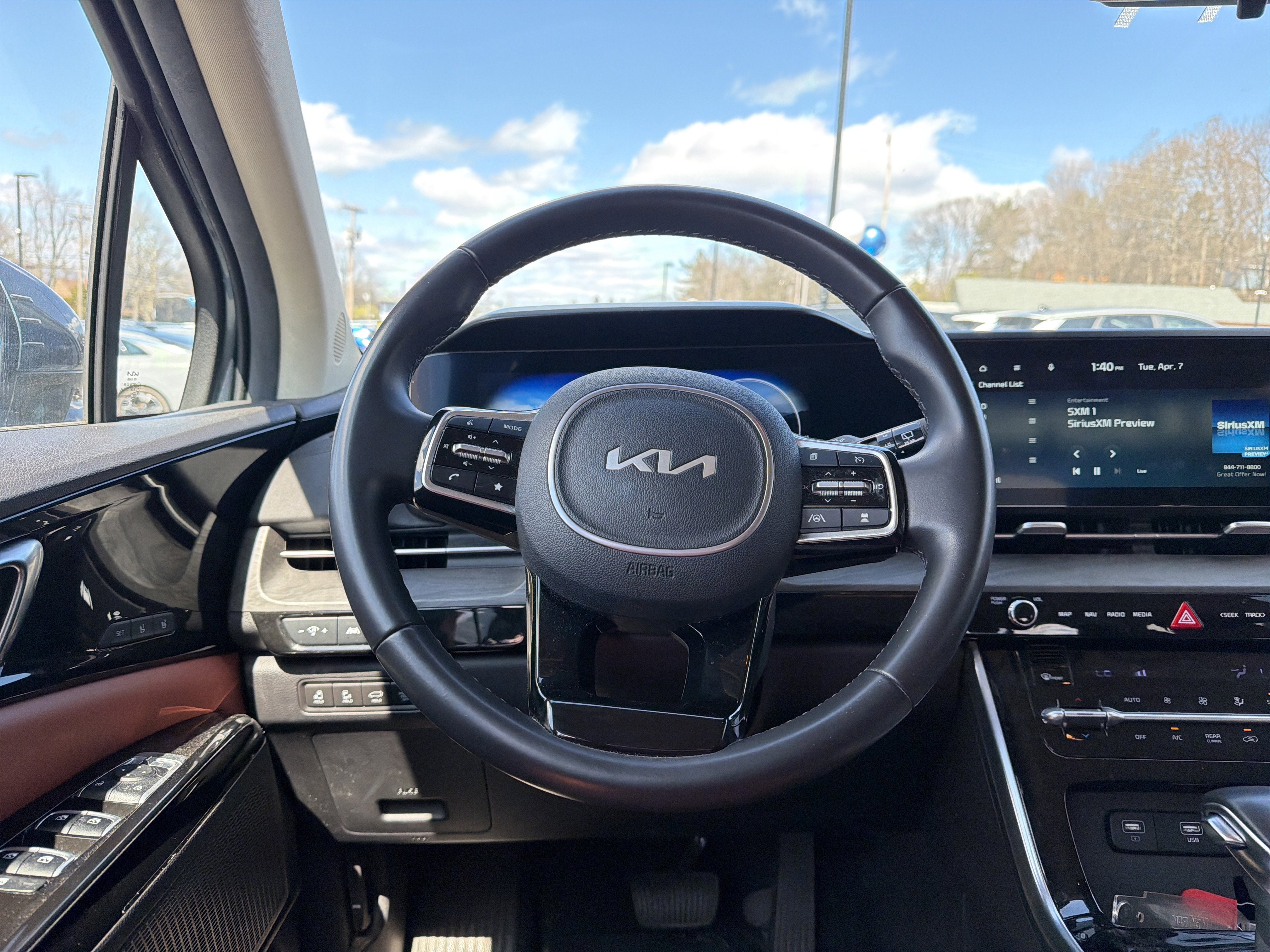 2024 Kia Carnival SX