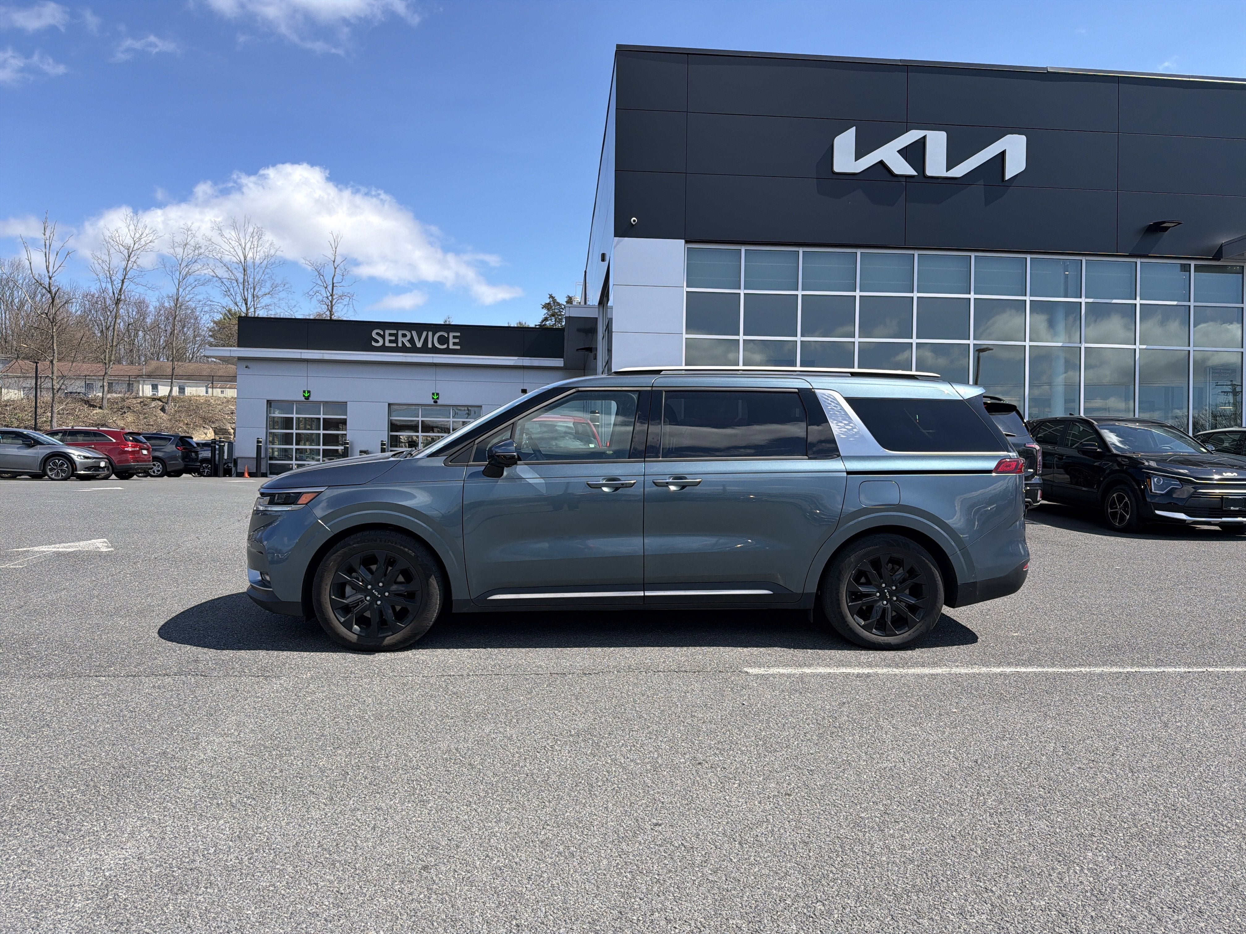 2024 Kia Carnival SX