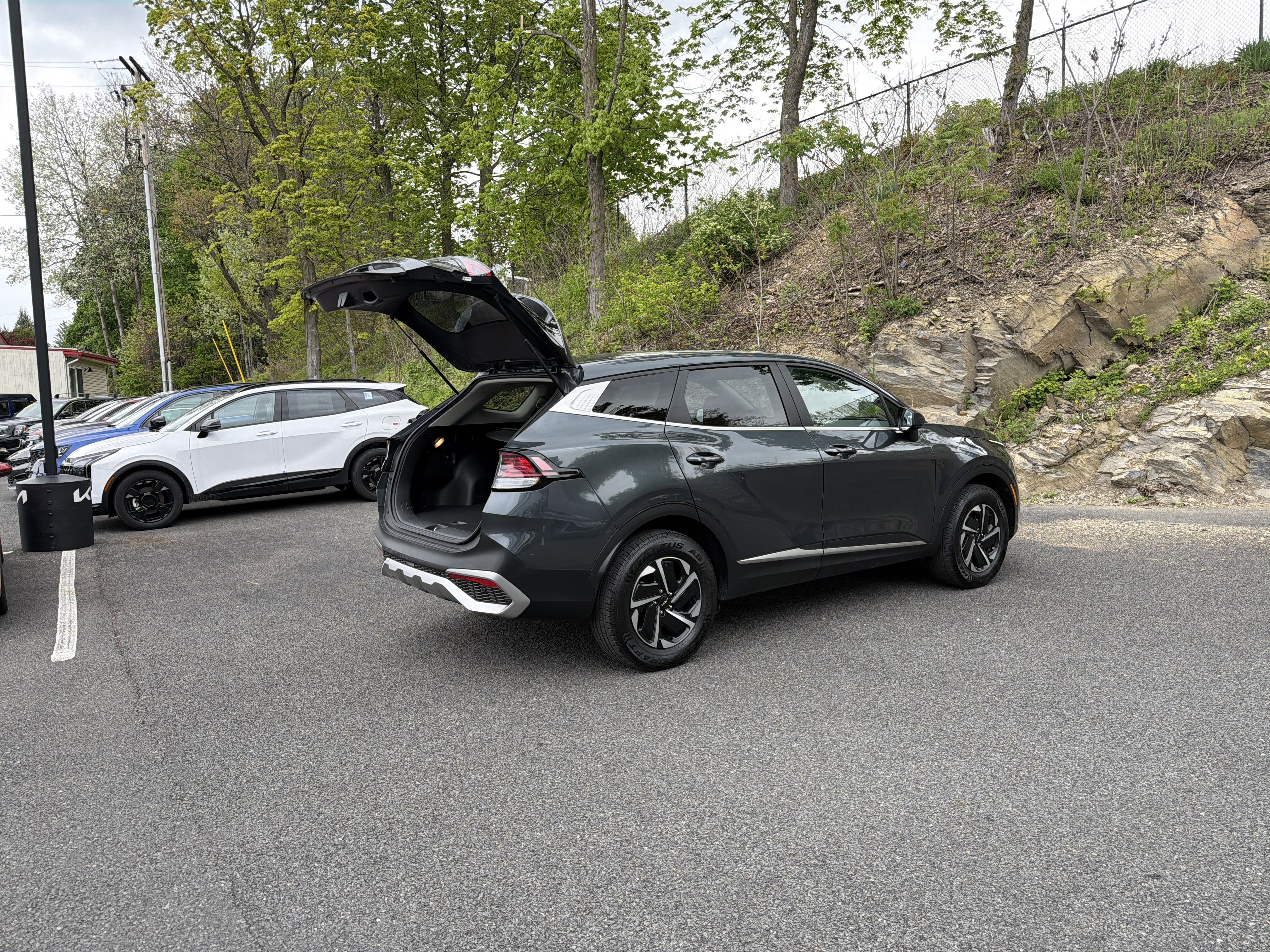 2023 Kia Sportage Hybrid LX