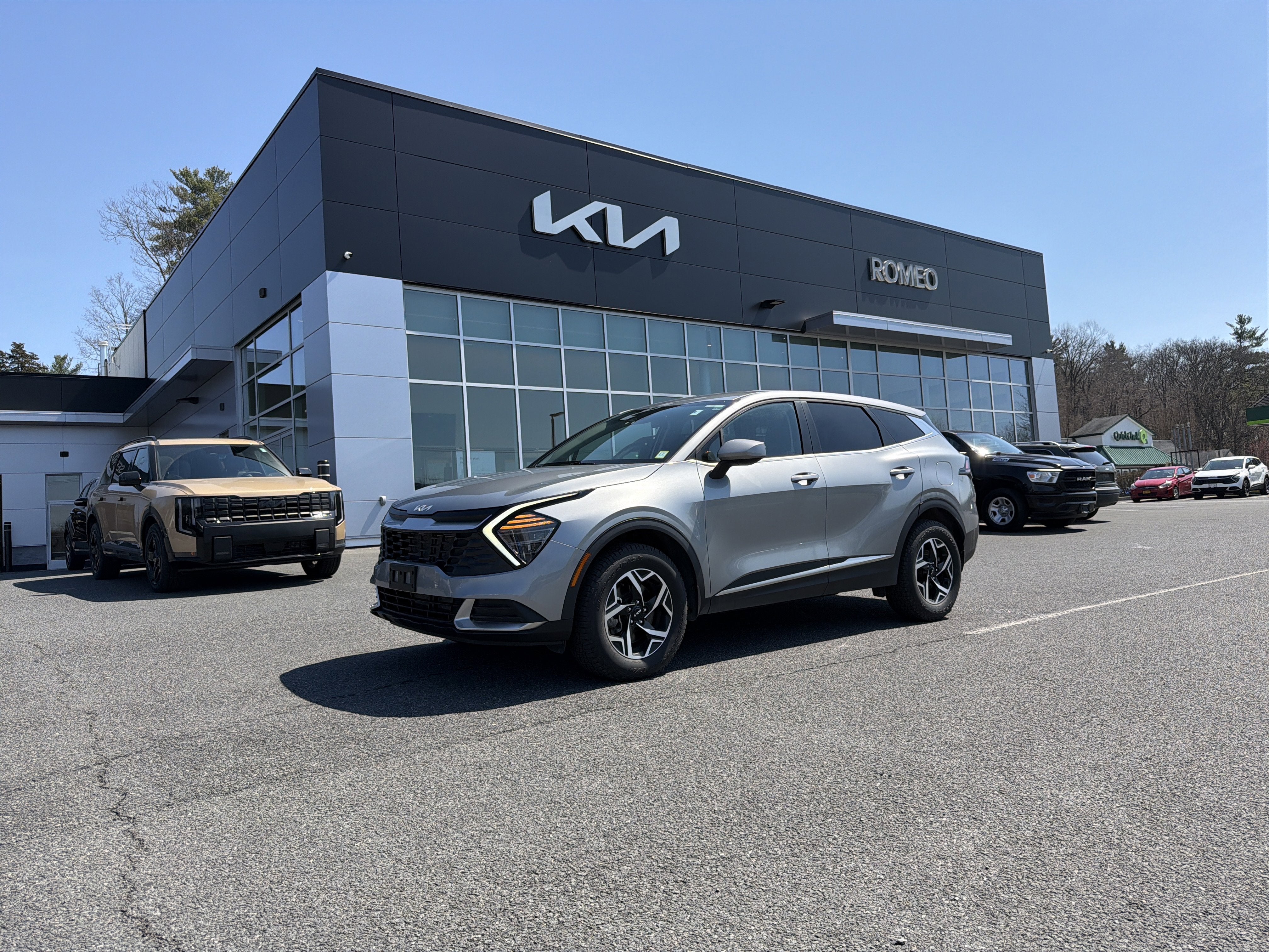 2024 Kia Sportage LX