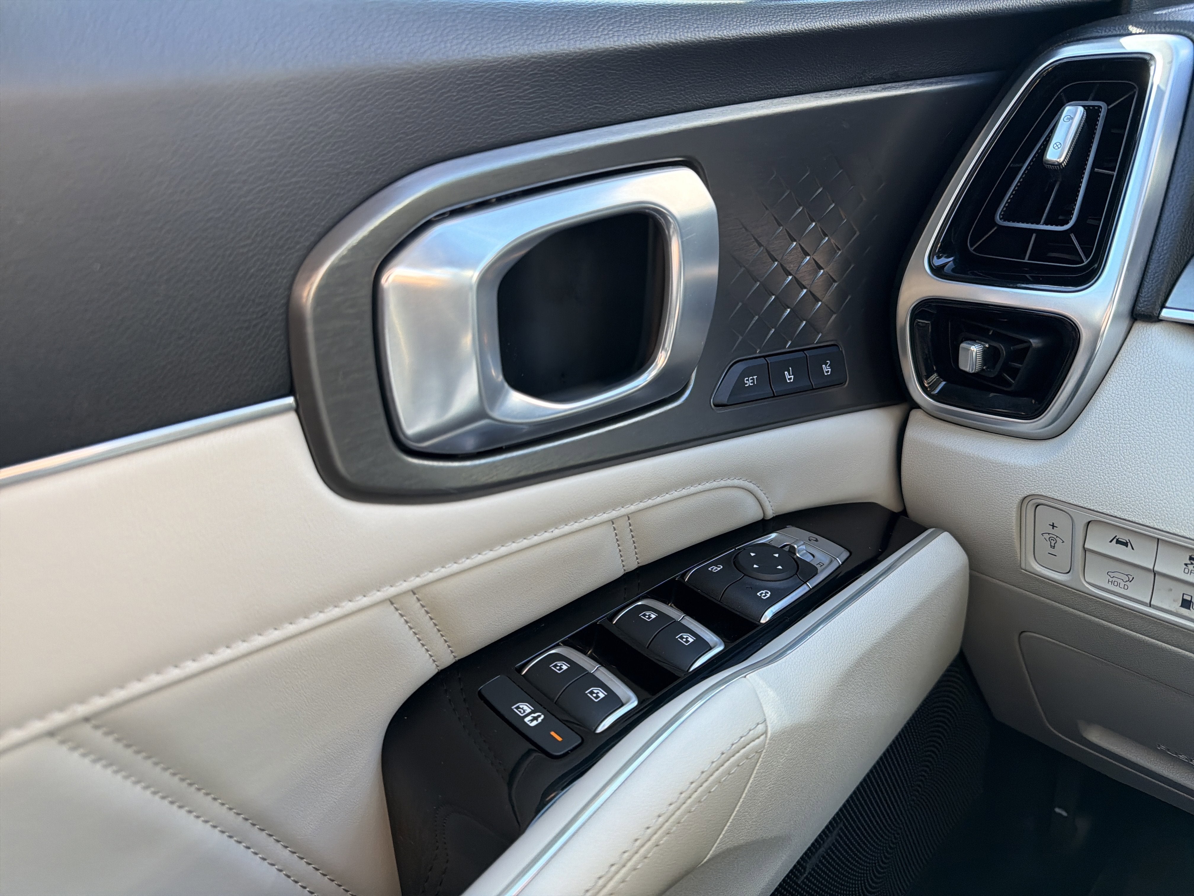 2022 Kia Sorento Plug-In Hybrid SX Prestige