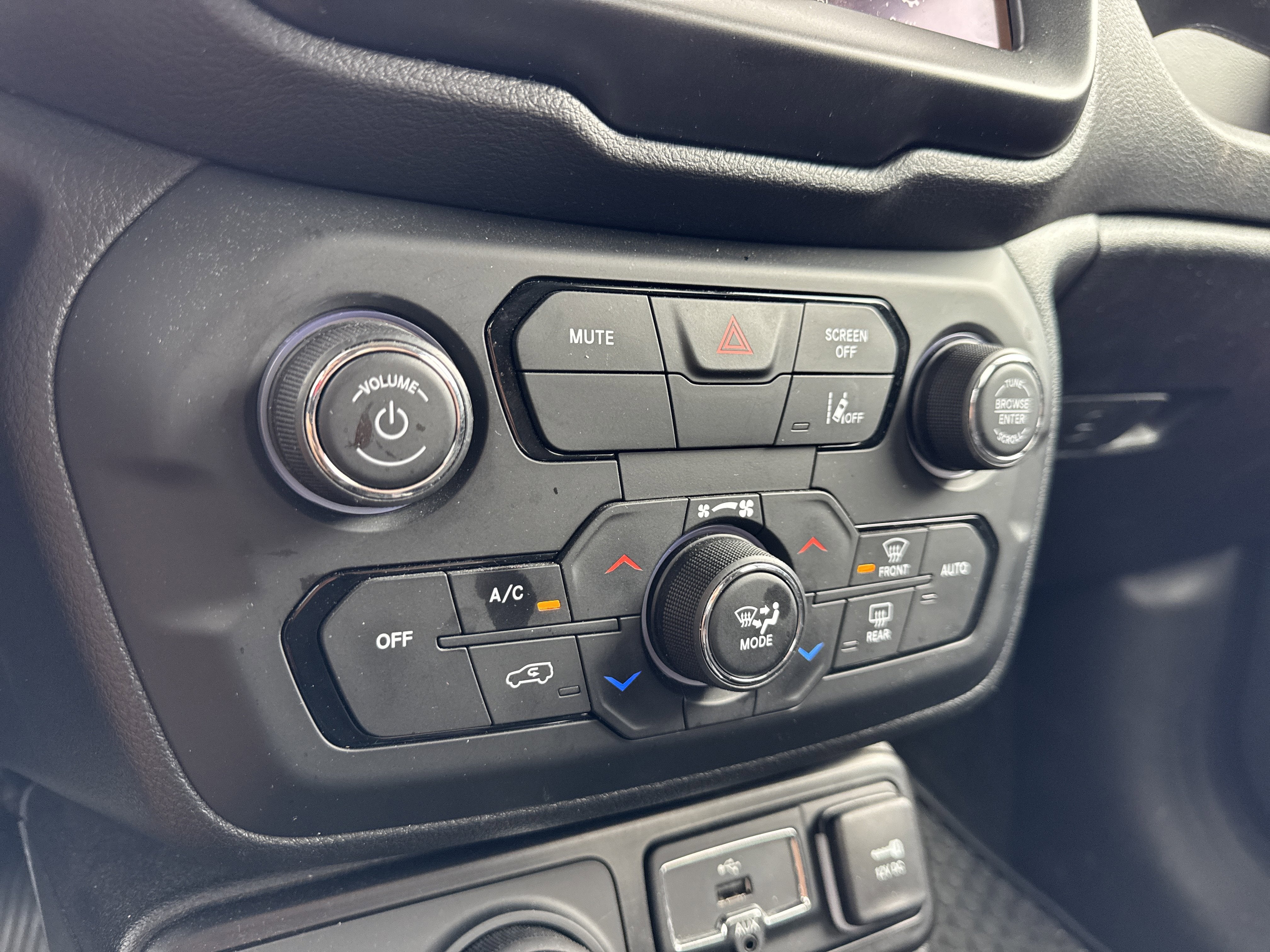 2023 Jeep Renegade Trailhawk