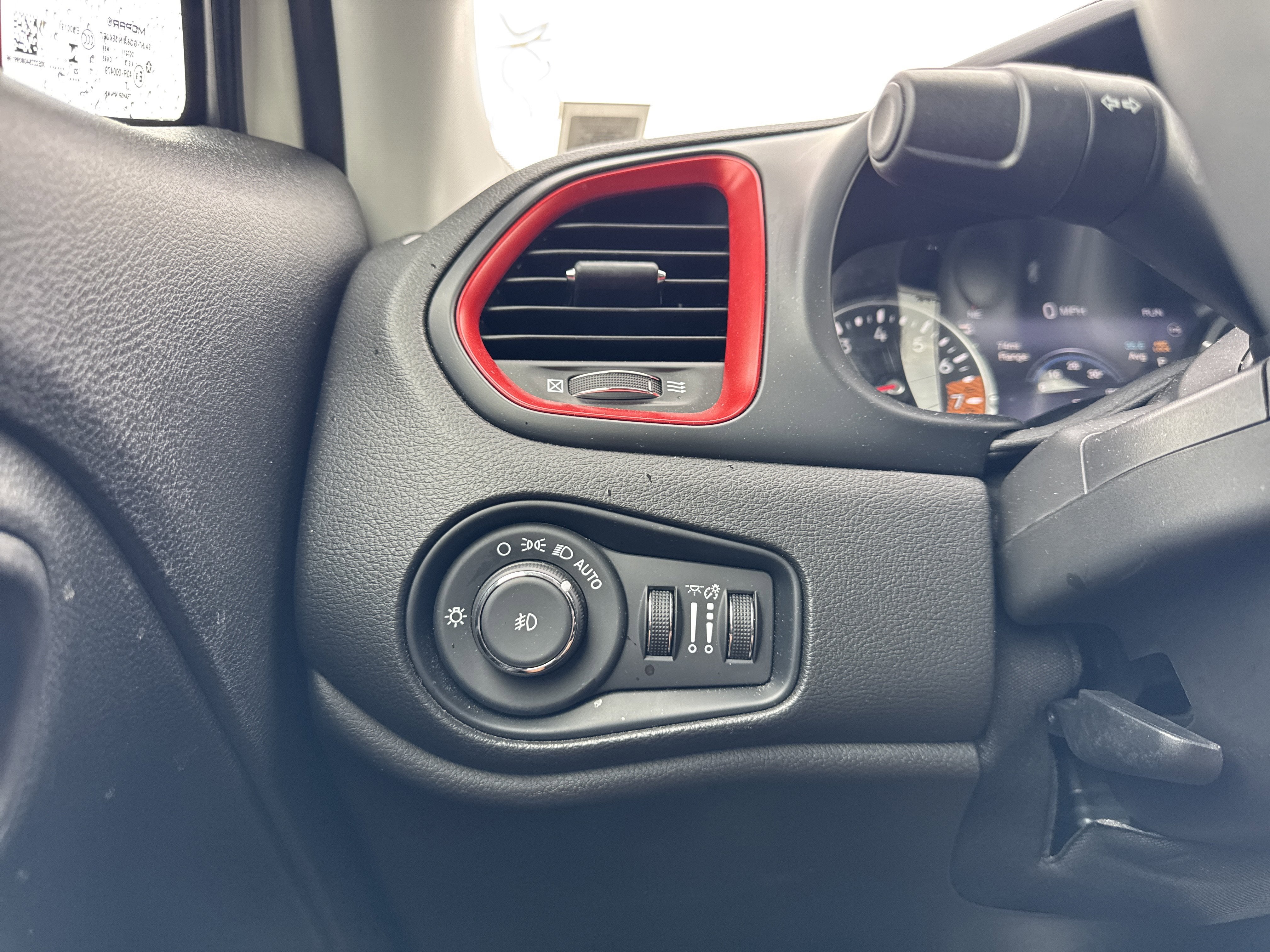 2023 Jeep Renegade Trailhawk