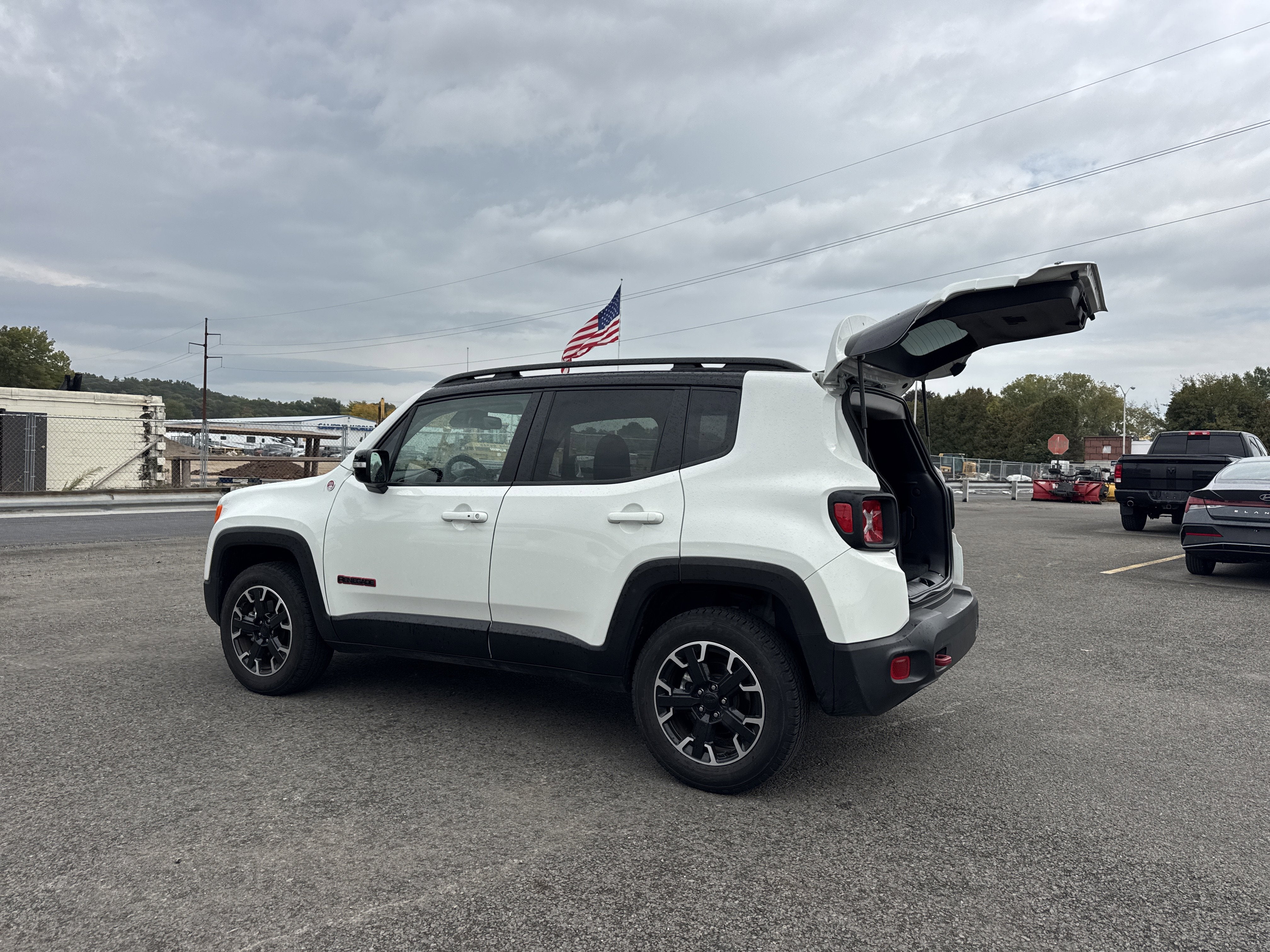 2023 Jeep Renegade Trailhawk