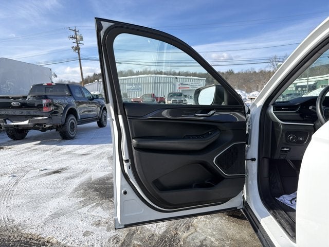 2021 Jeep Grand Cherokee L Laredo