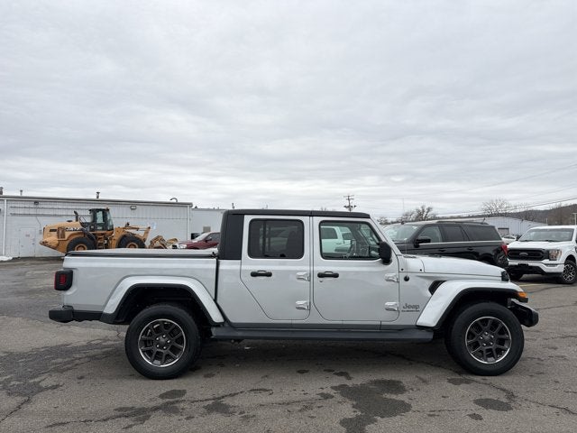 2022 Jeep Gladiator Overland