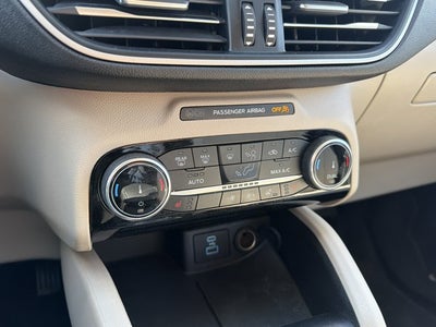 2022 Ford Escape Hybrid SE