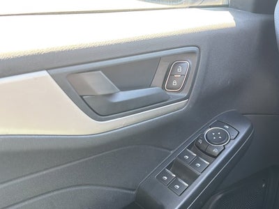 2022 Ford Escape Hybrid SE