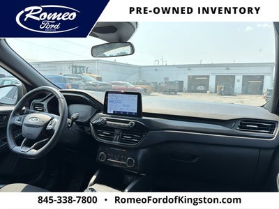 2025 Ford Escape ST-Line Select