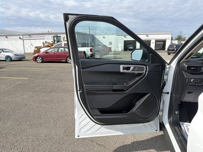 2022 Ford Explorer Base