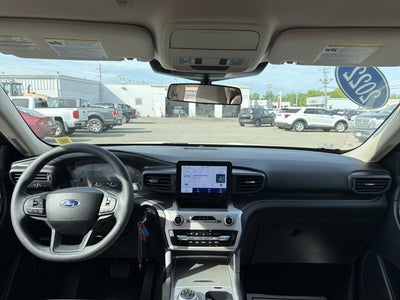 2022 Ford Explorer Base